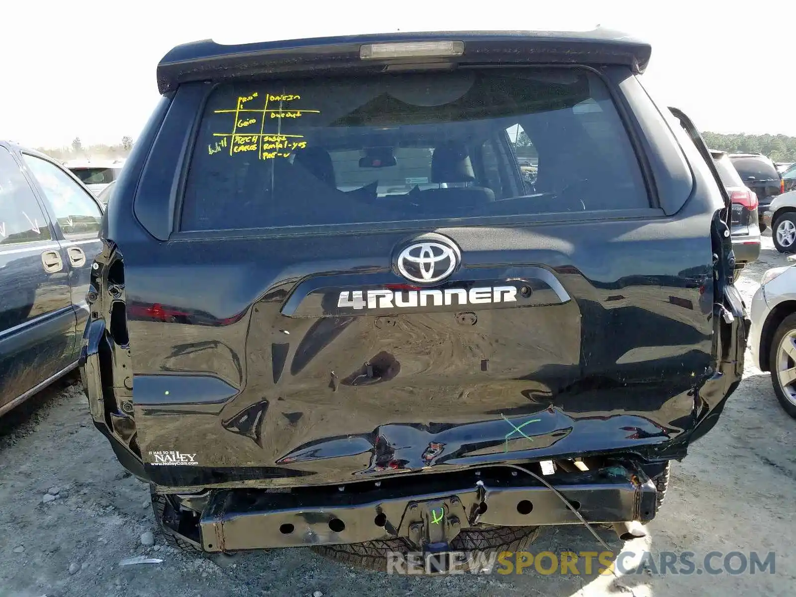 9 Photograph of a damaged car JTEZU5JR6K5200422 TOYOTA 4RUNNER 2019