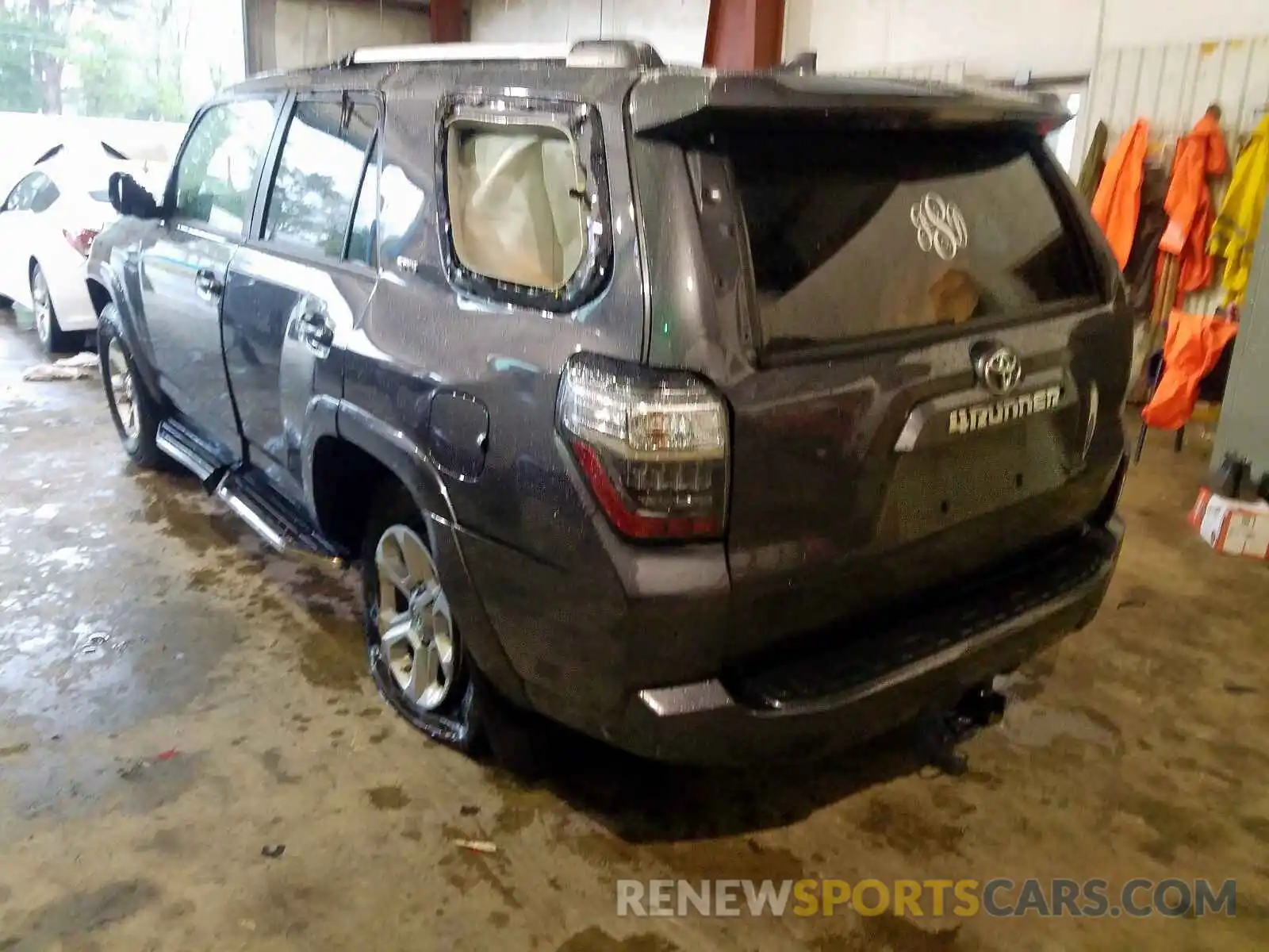 3 Photograph of a damaged car JTEZU5JR6K5204082 TOYOTA 4RUNNER 2019