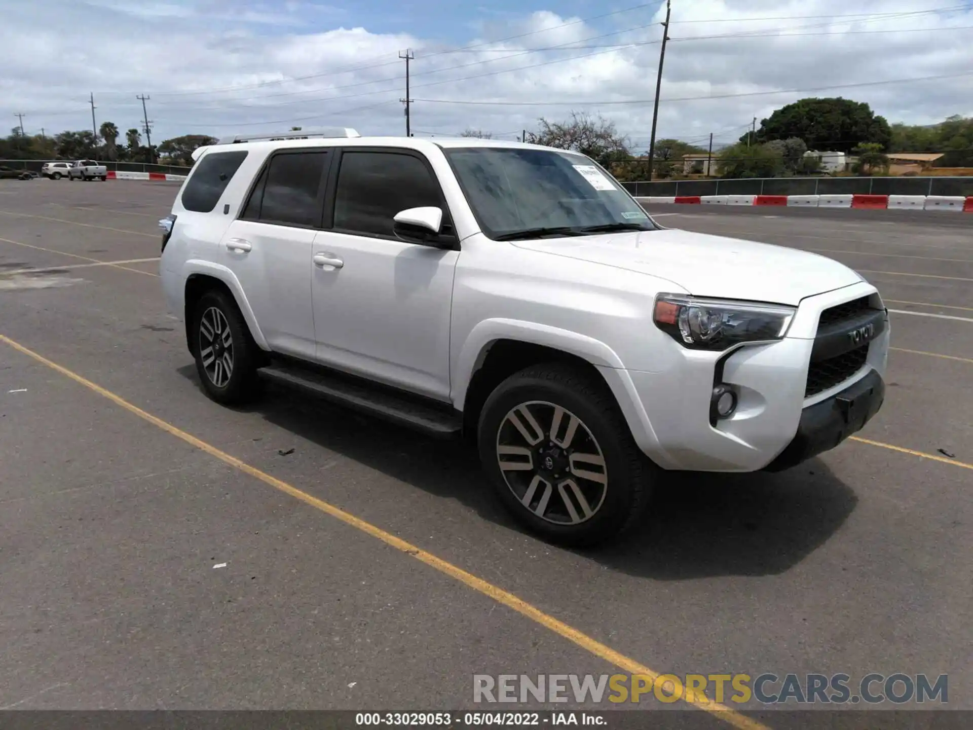 1 Photograph of a damaged car JTEZU5JR6K5204177 TOYOTA 4RUNNER 2019