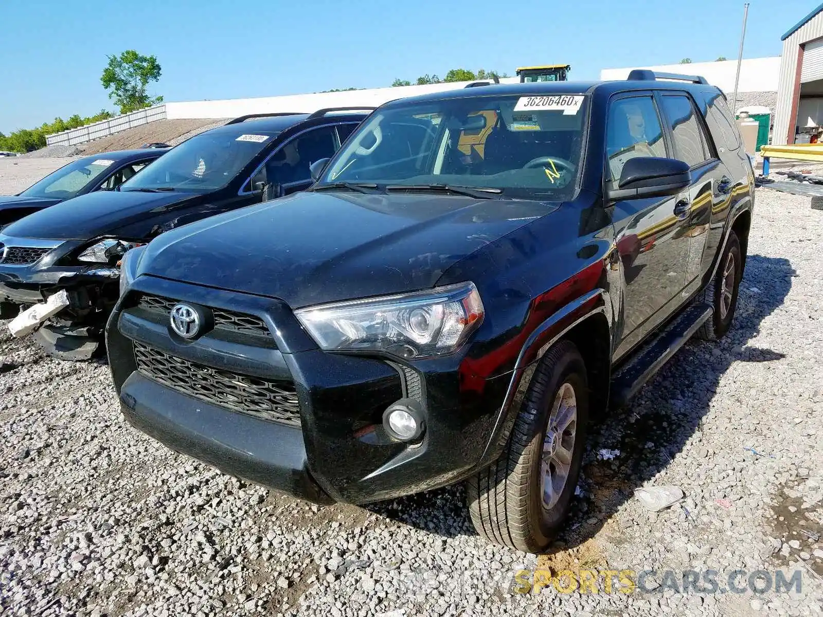 2 Photograph of a damaged car JTEZU5JR6K5207354 TOYOTA 4RUNNER 2019