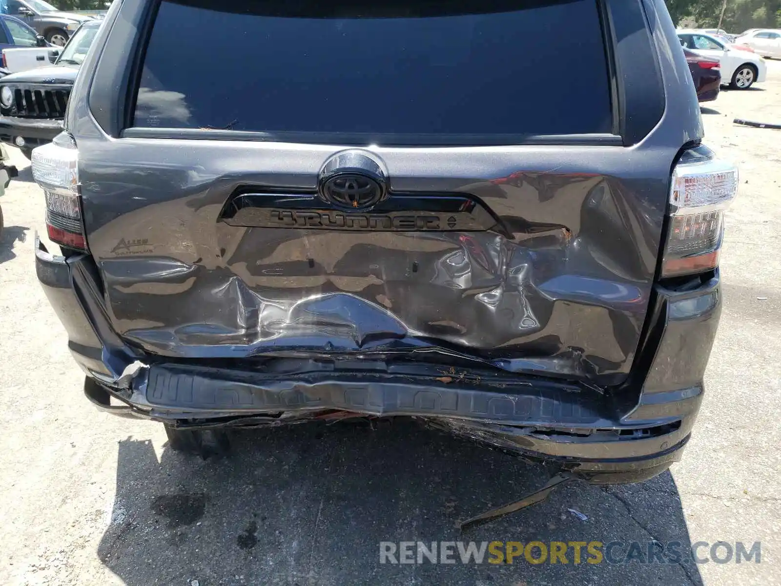 9 Photograph of a damaged car JTEZU5JR6K5207953 TOYOTA 4RUNNER 2019