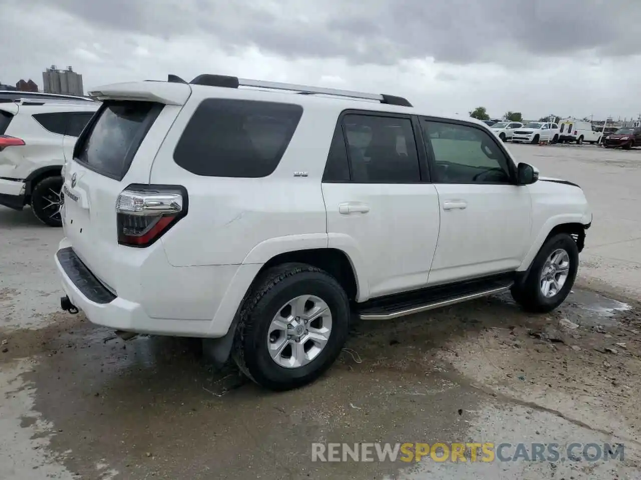 3 Photograph of a damaged car JTEZU5JR6K5208536 TOYOTA 4RUNNER 2019