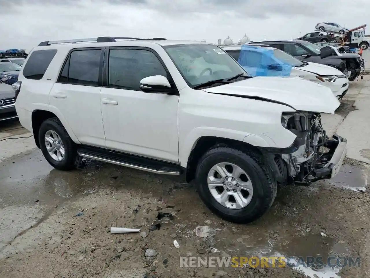 4 Photograph of a damaged car JTEZU5JR6K5208536 TOYOTA 4RUNNER 2019