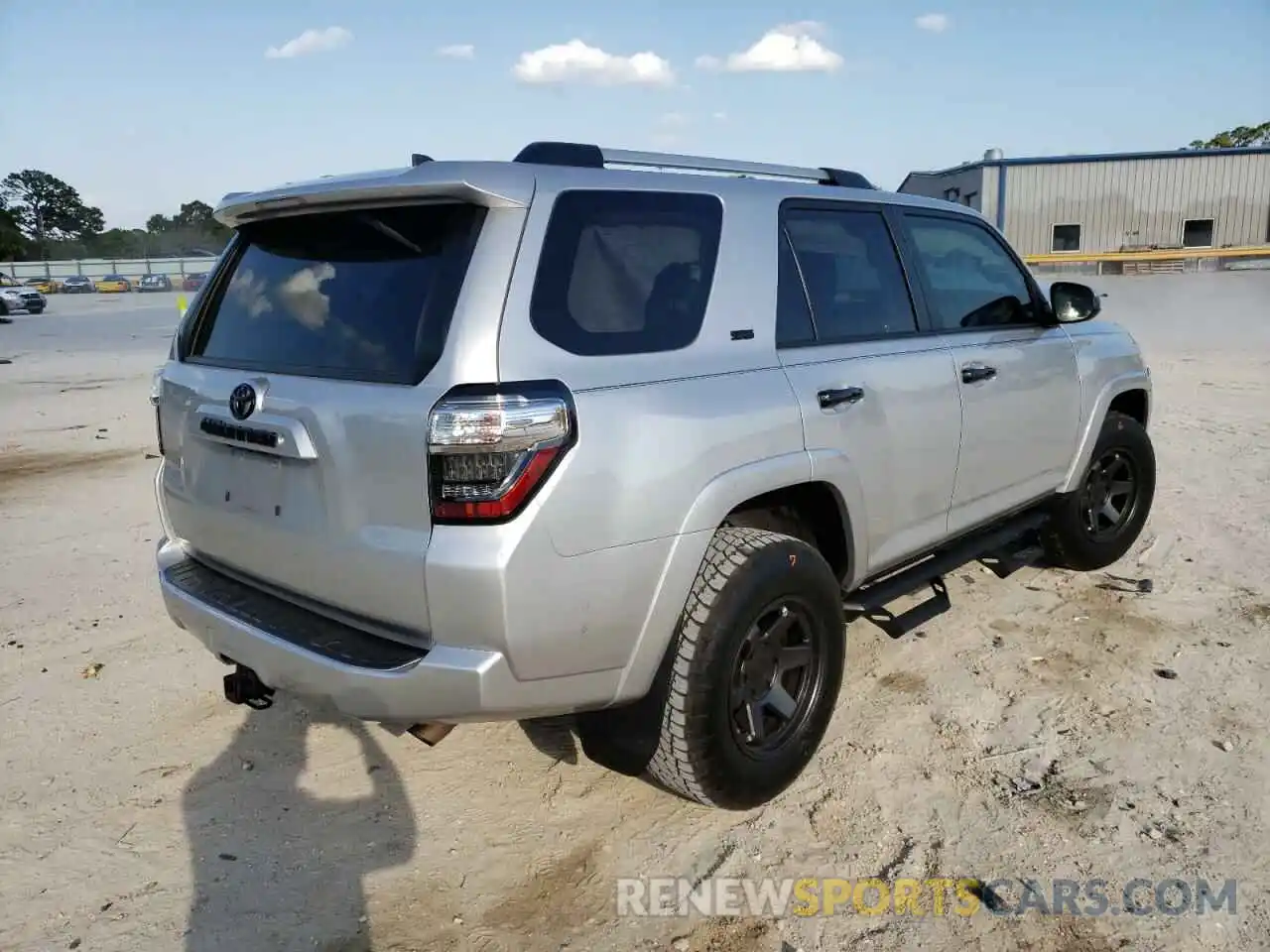 4 Photograph of a damaged car JTEZU5JR6K5209900 TOYOTA 4RUNNER 2019