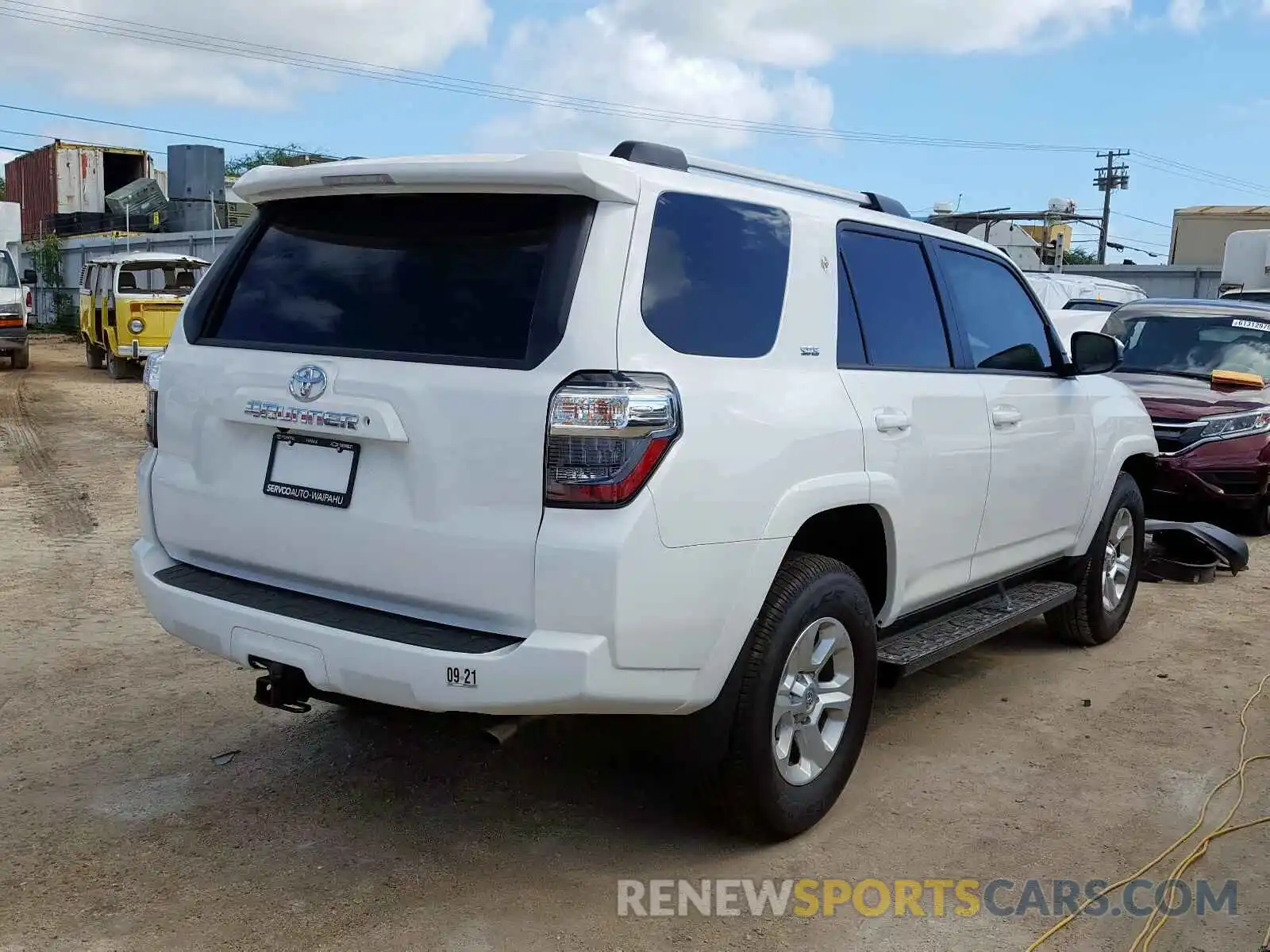 4 Photograph of a damaged car JTEZU5JR6K5210383 TOYOTA 4RUNNER 2019