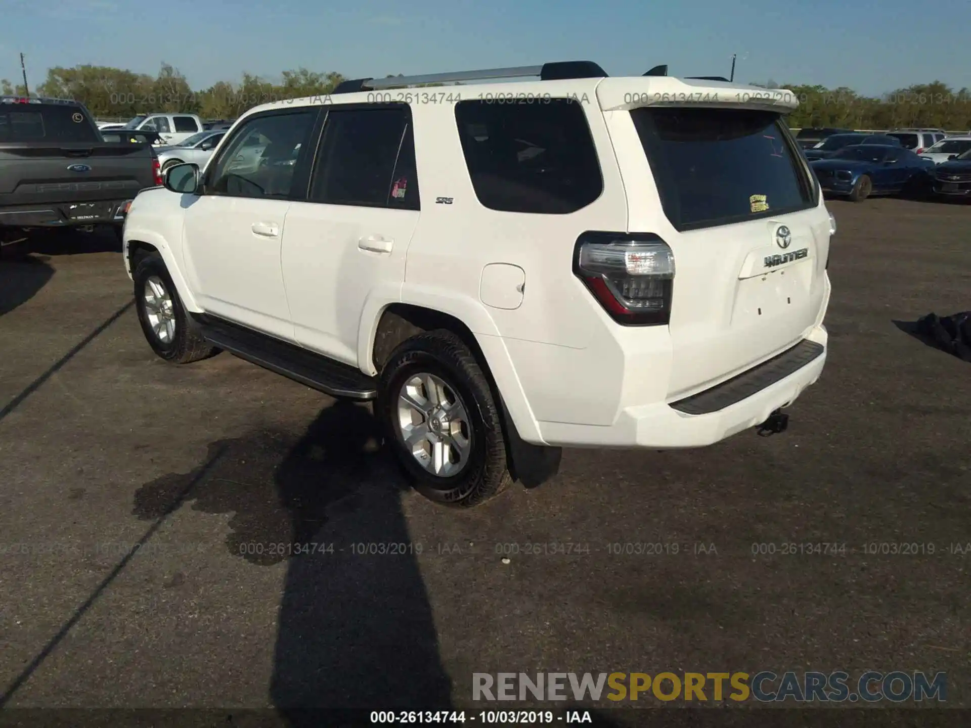 3 Photograph of a damaged car JTEZU5JR6K5210500 TOYOTA 4RUNNER 2019