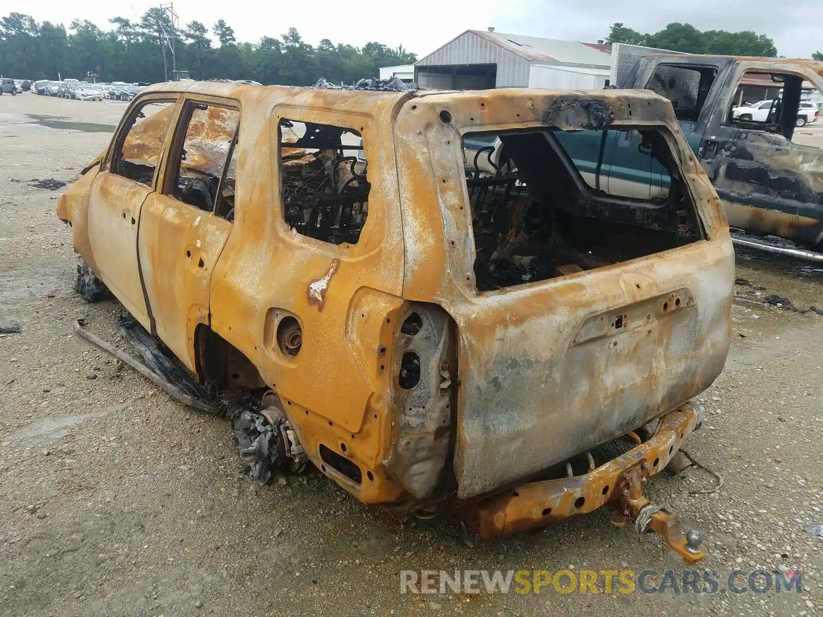 3 Photograph of a damaged car JTEZU5JR6K5210612 TOYOTA 4RUNNER 2019