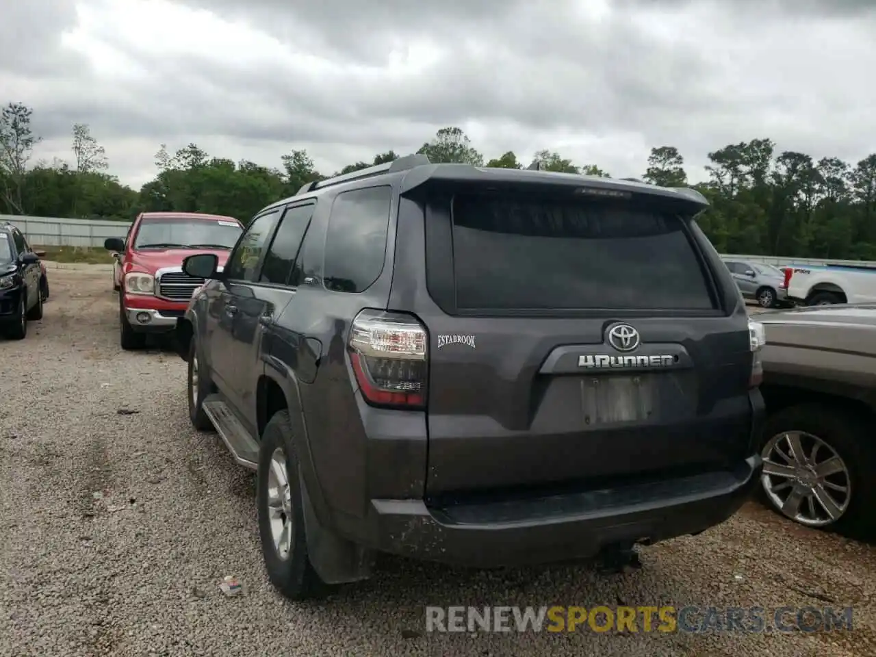 3 Photograph of a damaged car JTEZU5JR6K5211548 TOYOTA 4RUNNER 2019