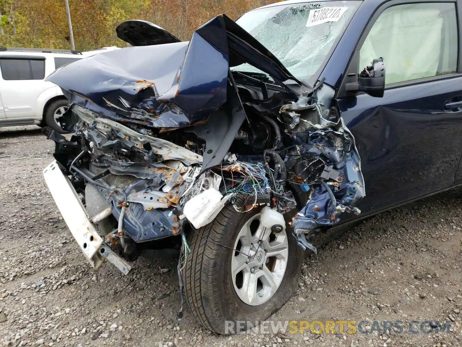 9 Photograph of a damaged car JTEZU5JR7K5192718 TOYOTA 4RUNNER 2019