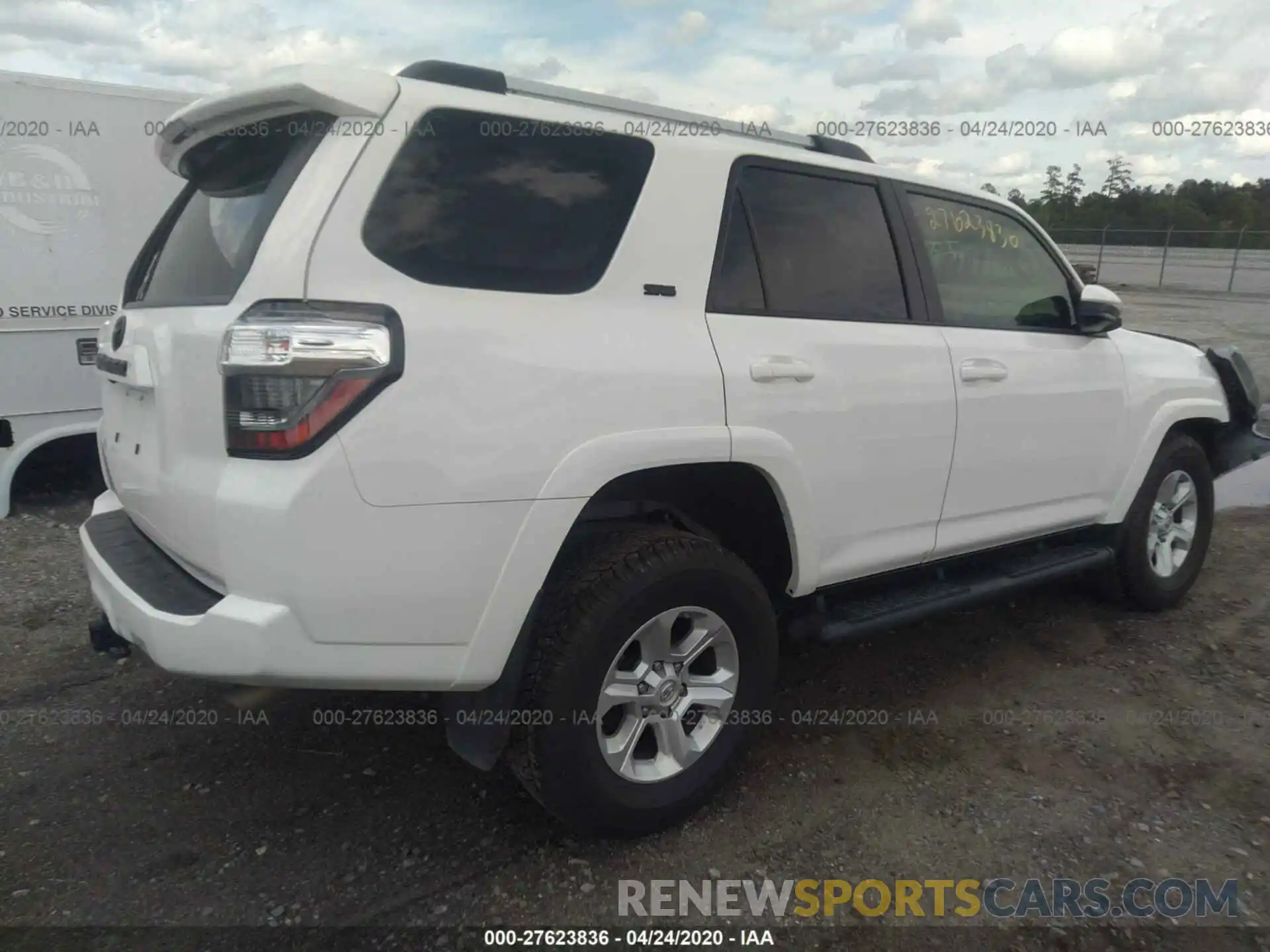 4 Photograph of a damaged car JTEZU5JR7K5193562 TOYOTA 4RUNNER 2019