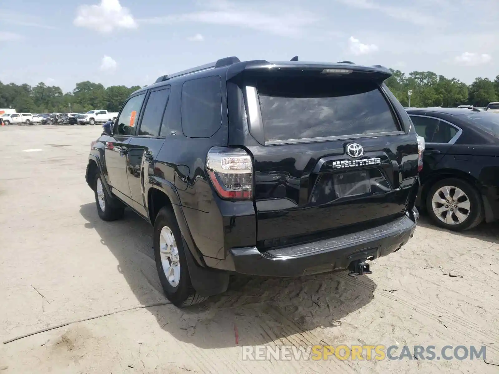 3 Photograph of a damaged car JTEZU5JR7K5197238 TOYOTA 4RUNNER 2019