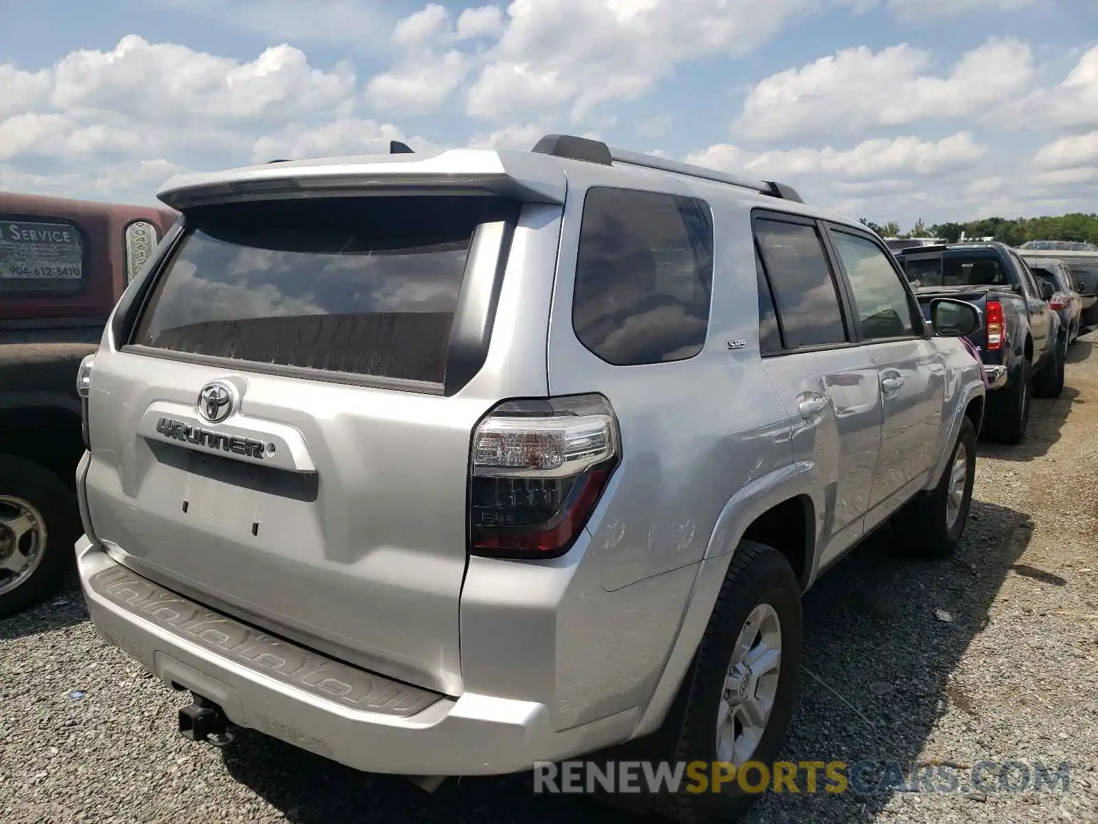 4 Photograph of a damaged car JTEZU5JR7K5198941 TOYOTA 4RUNNER 2019