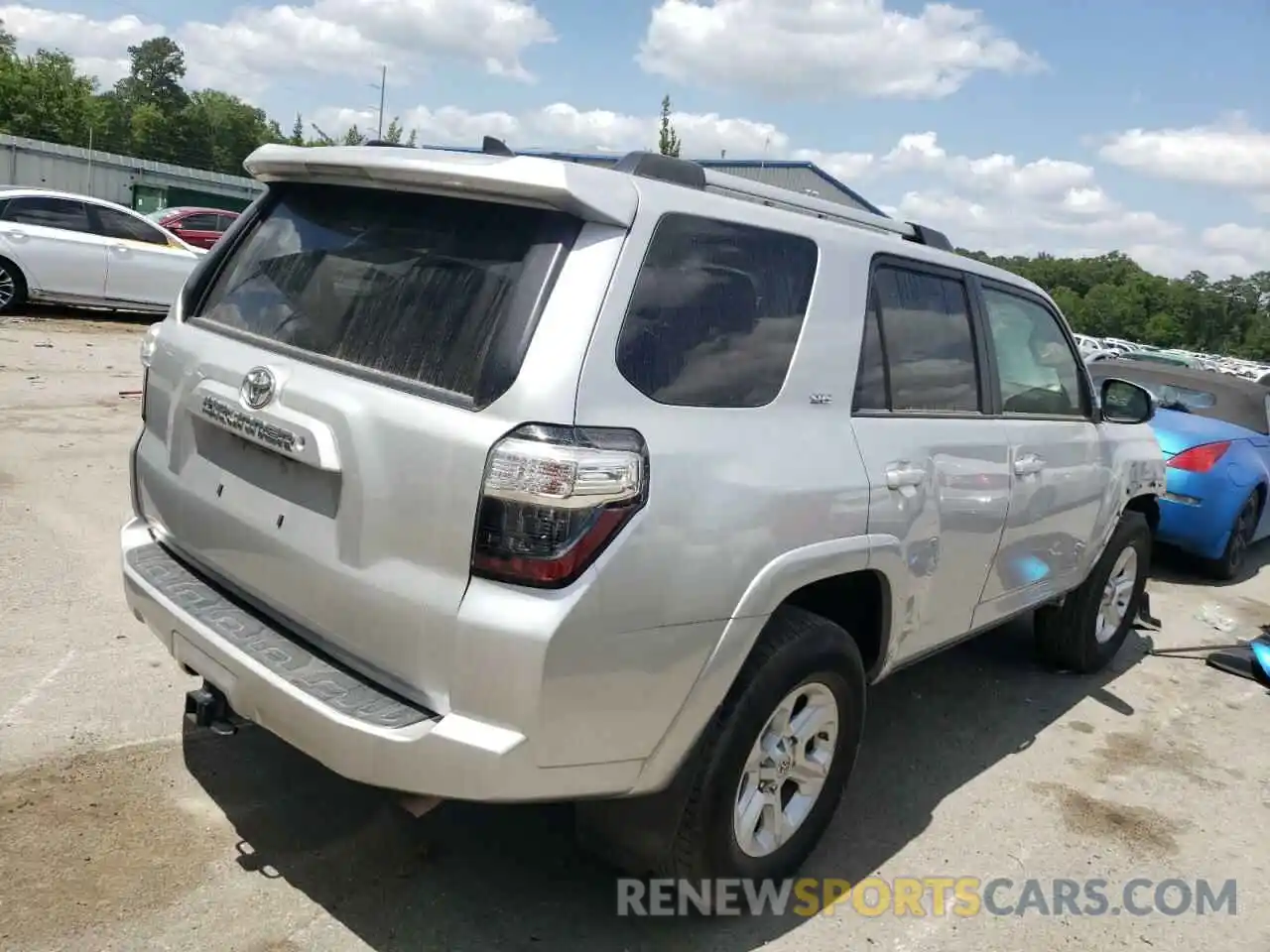 4 Photograph of a damaged car JTEZU5JR7K5201093 TOYOTA 4RUNNER 2019