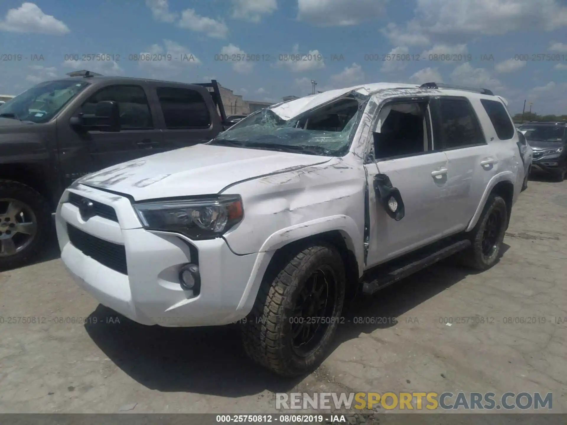 2 Photograph of a damaged car JTEZU5JR7K5202079 TOYOTA 4RUNNER 2019