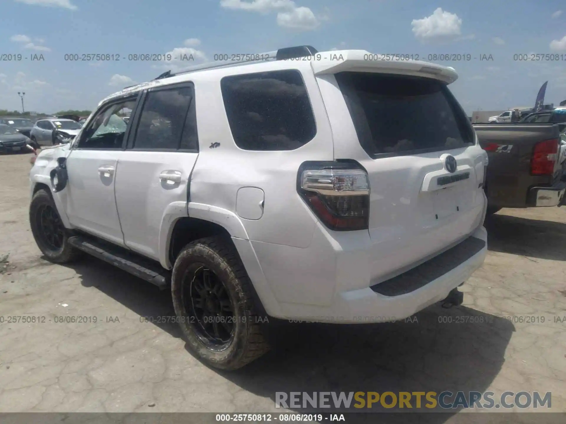 3 Фотография поврежденного автомобиля JTEZU5JR7K5202079 TOYOTA 4RUNNER 2019