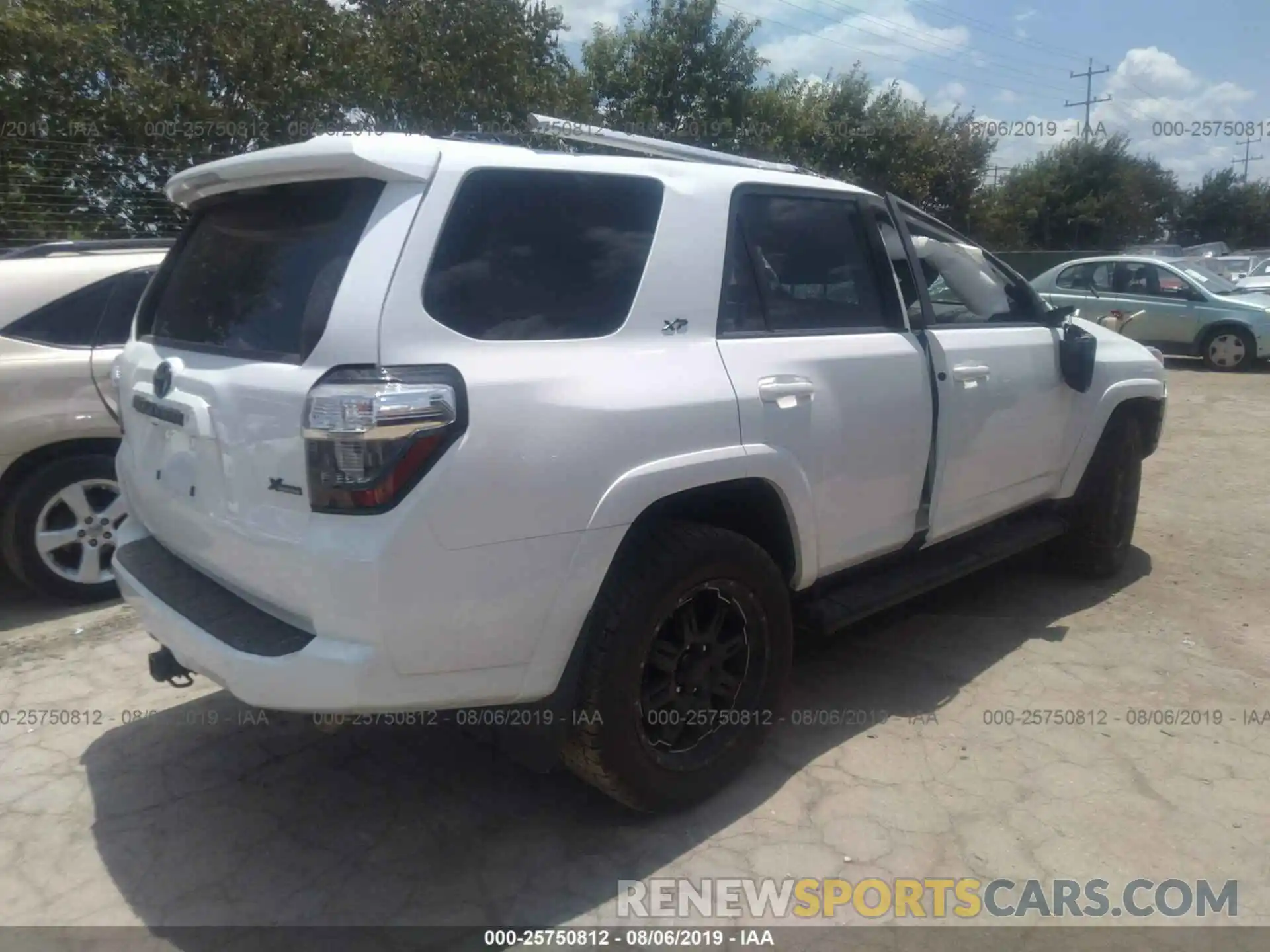 4 Фотография поврежденного автомобиля JTEZU5JR7K5202079 TOYOTA 4RUNNER 2019