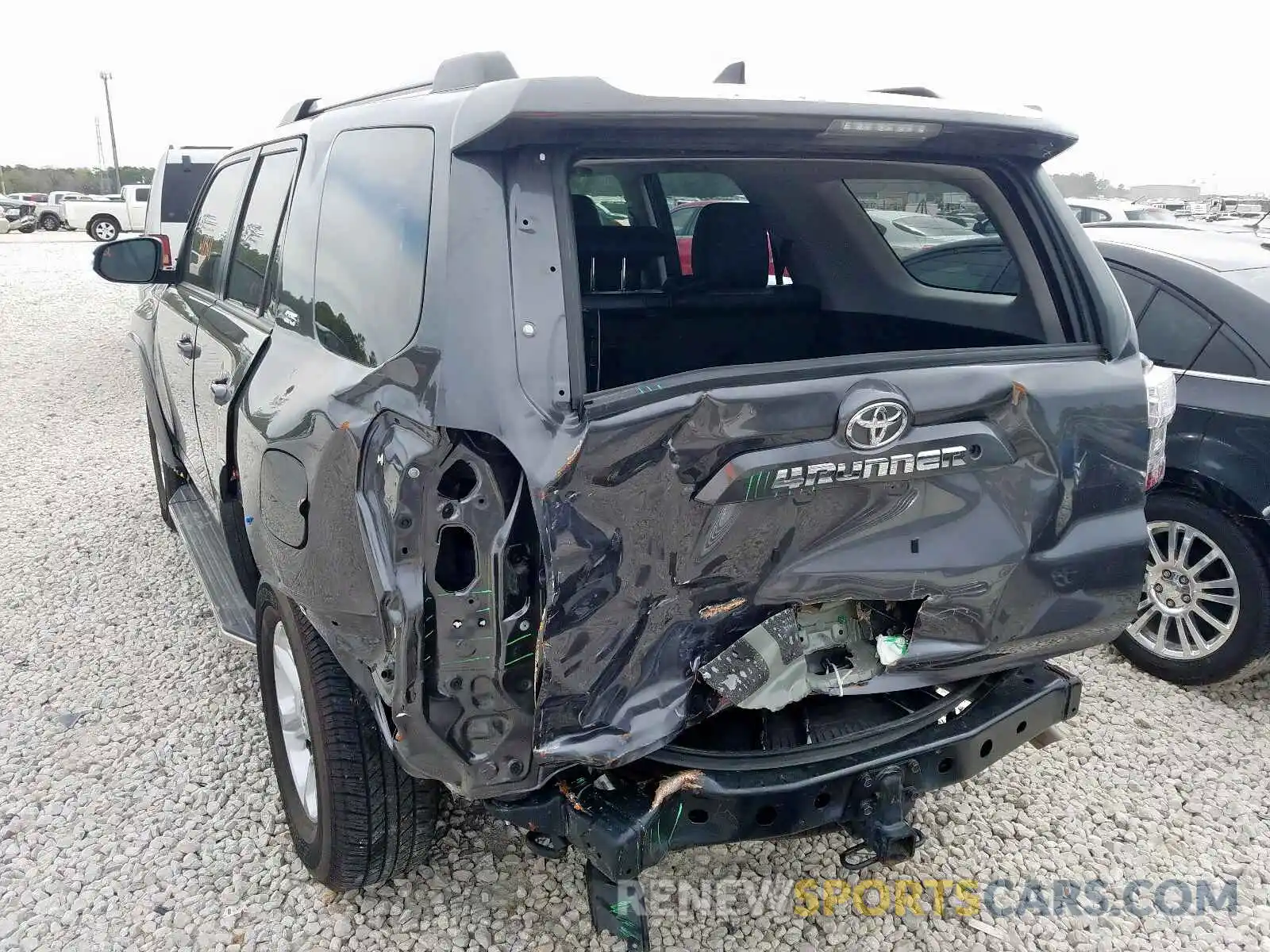 3 Photograph of a damaged car JTEZU5JR7K5203328 TOYOTA 4RUNNER 2019