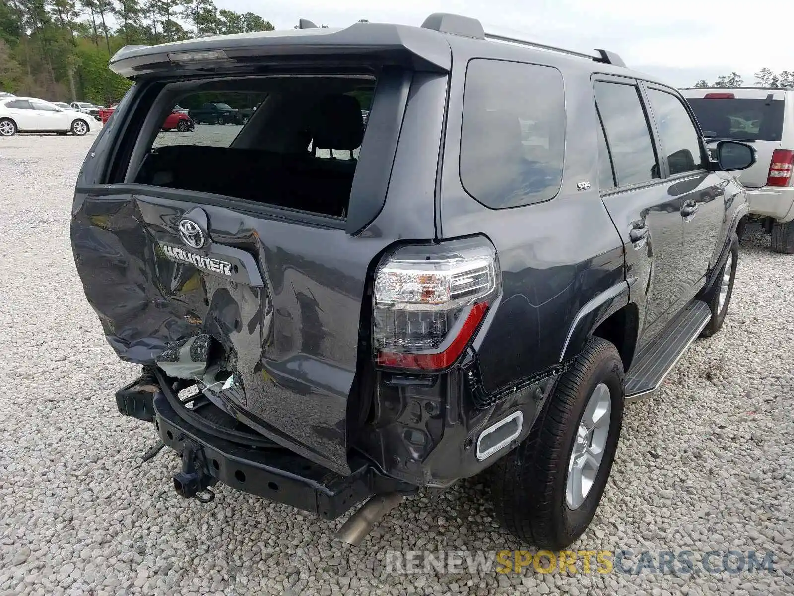 4 Photograph of a damaged car JTEZU5JR7K5203328 TOYOTA 4RUNNER 2019