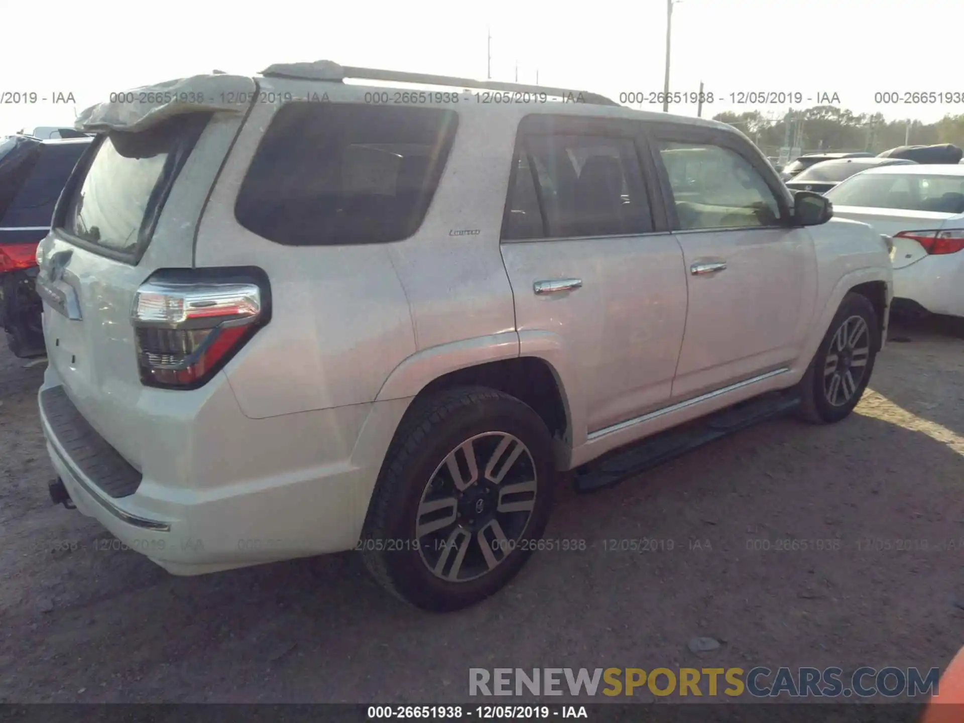 4 Фотография поврежденного автомобиля JTEZU5JR7K5205645 TOYOTA 4RUNNER 2019