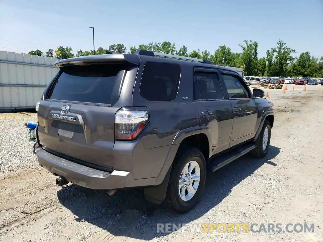 4 Photograph of a damaged car JTEZU5JR7K5212045 TOYOTA 4RUNNER 2019