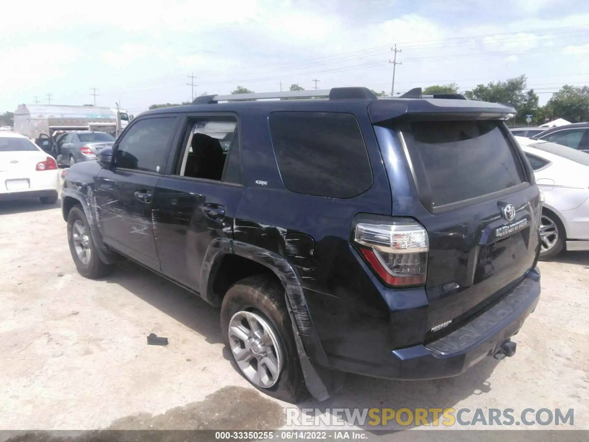 3 Photograph of a damaged car JTEZU5JR8K5192727 TOYOTA 4RUNNER 2019