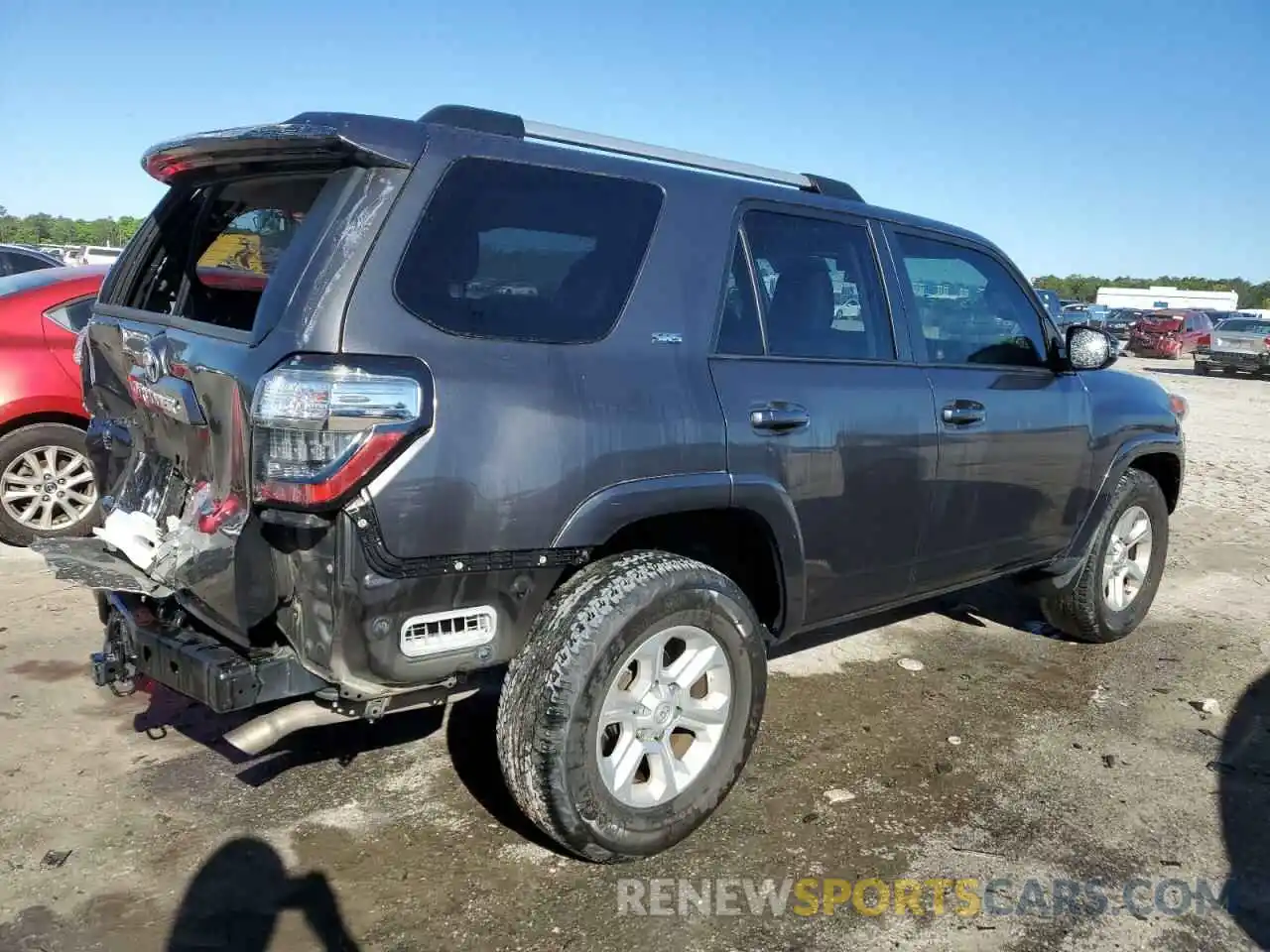 3 Photograph of a damaged car JTEZU5JR8K5194347 TOYOTA 4RUNNER 2019