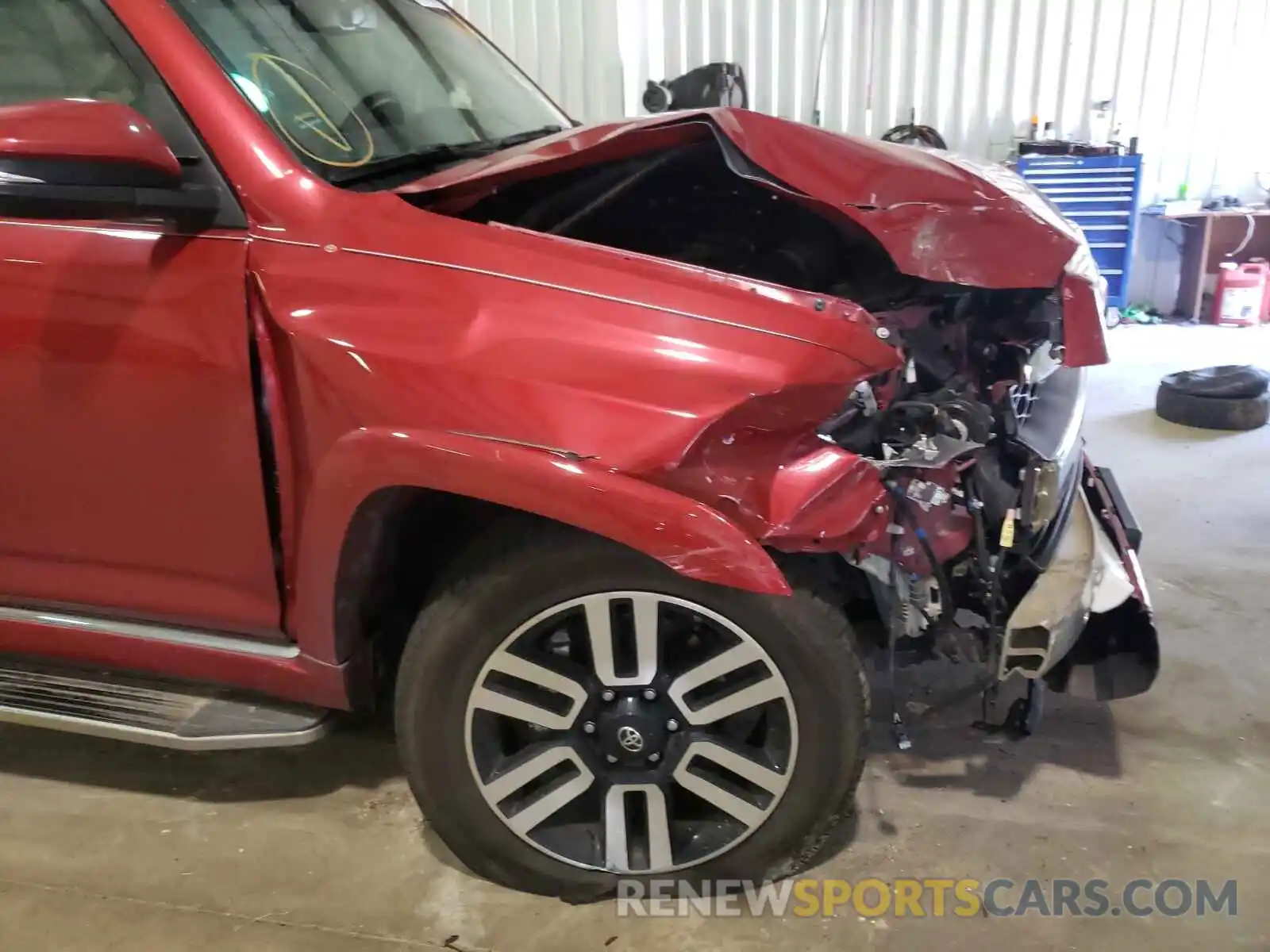 9 Photograph of a damaged car JTEZU5JR8K5194669 TOYOTA 4RUNNER 2019