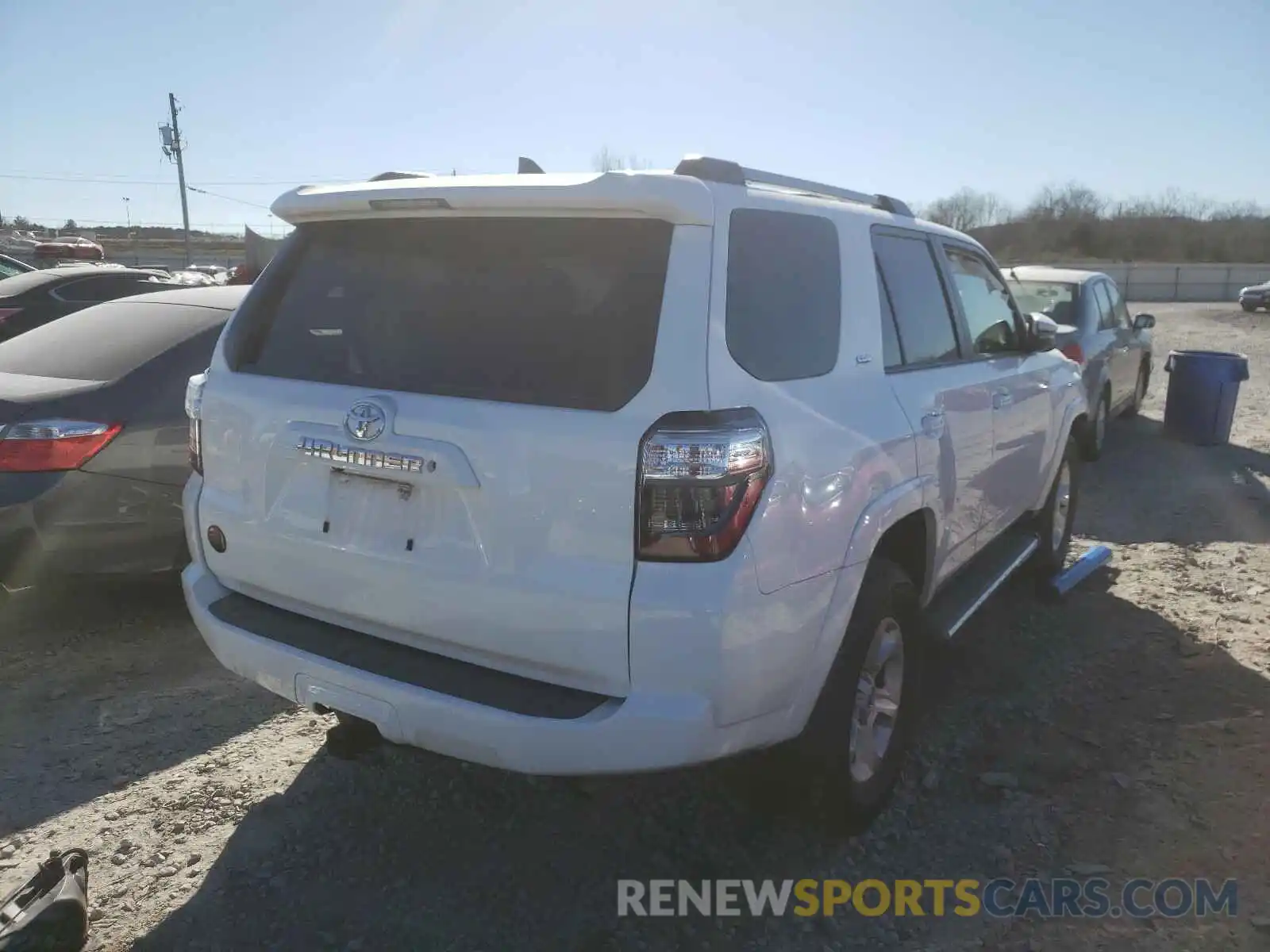 4 Photograph of a damaged car JTEZU5JR8K5197295 TOYOTA 4RUNNER 2019