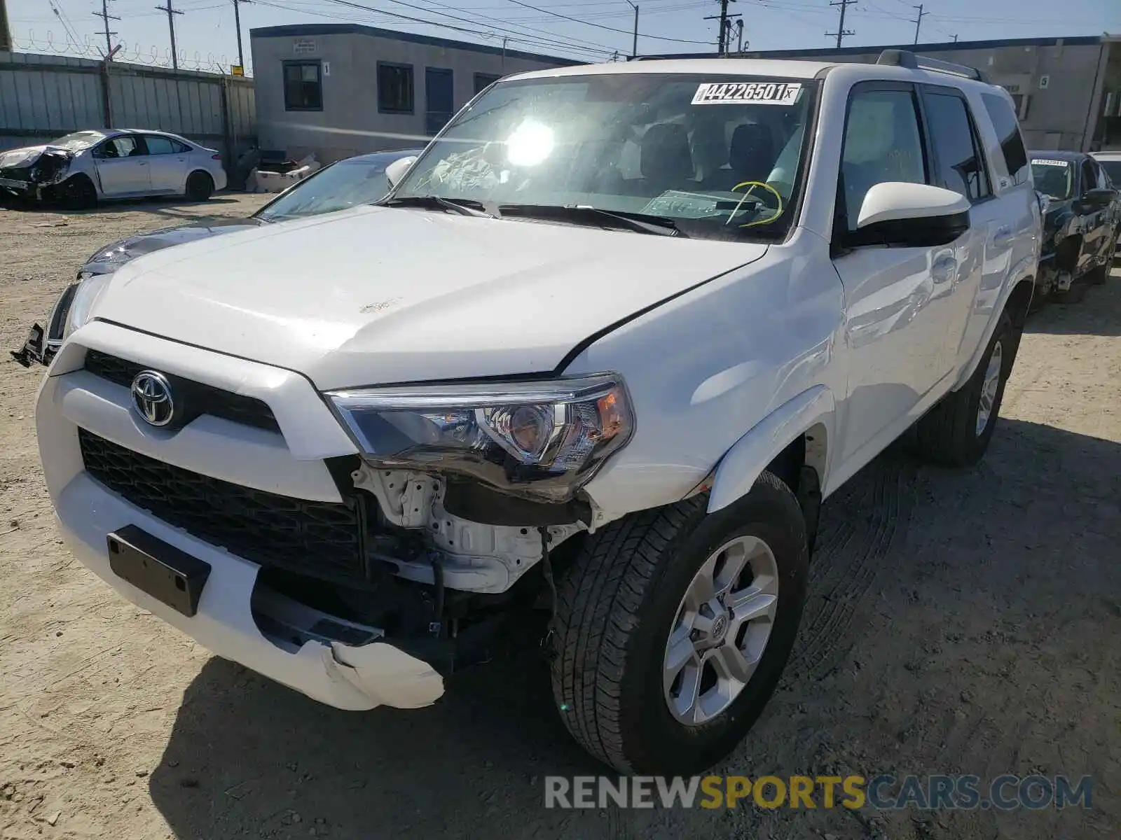 2 Photograph of a damaged car JTEZU5JR8K5198057 TOYOTA 4RUNNER 2019