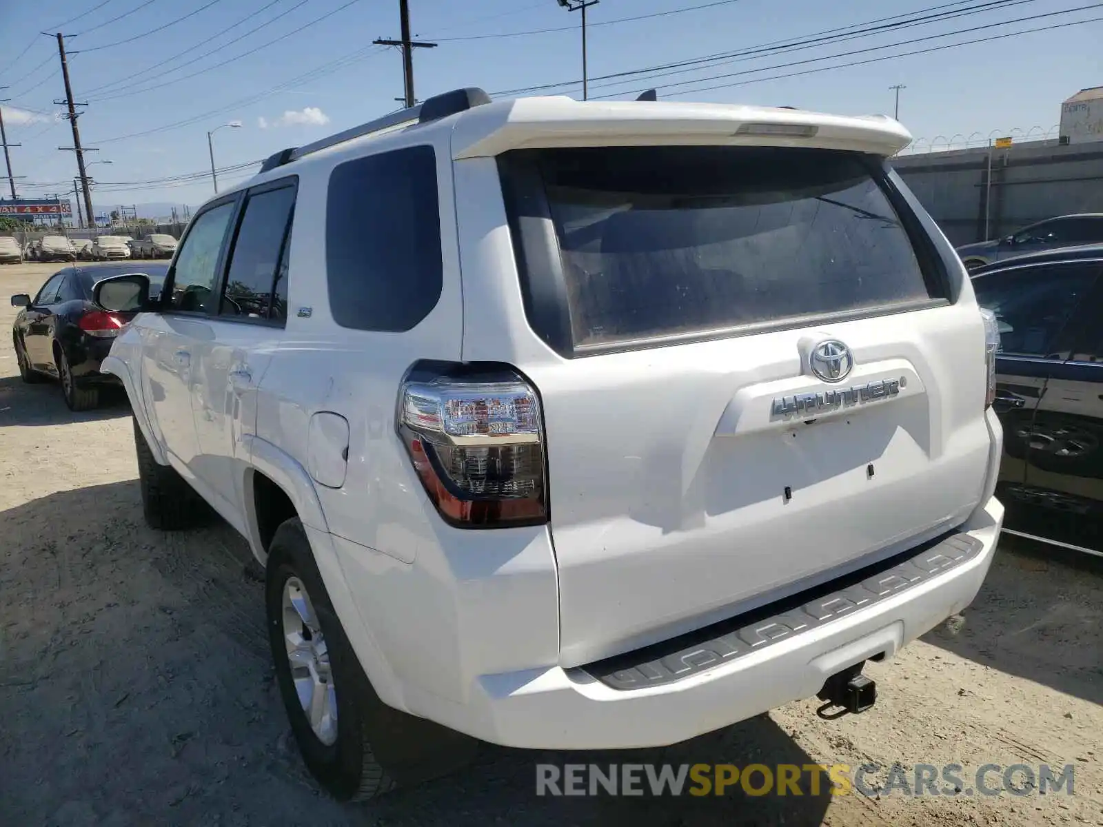 3 Photograph of a damaged car JTEZU5JR8K5198057 TOYOTA 4RUNNER 2019