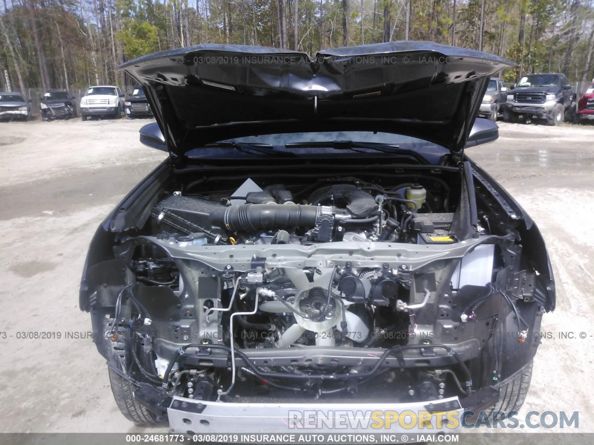 6 Photograph of a damaged car JTEZU5JR8K5198608 TOYOTA 4RUNNER 2019