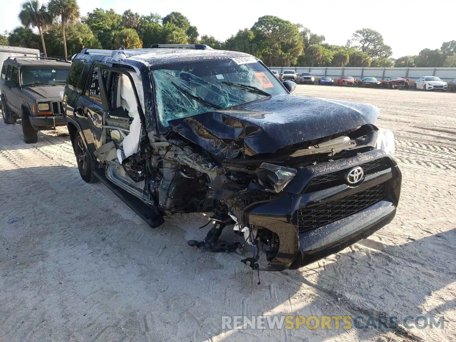 1 Photograph of a damaged car JTEZU5JR8K5199404 TOYOTA 4RUNNER 2019