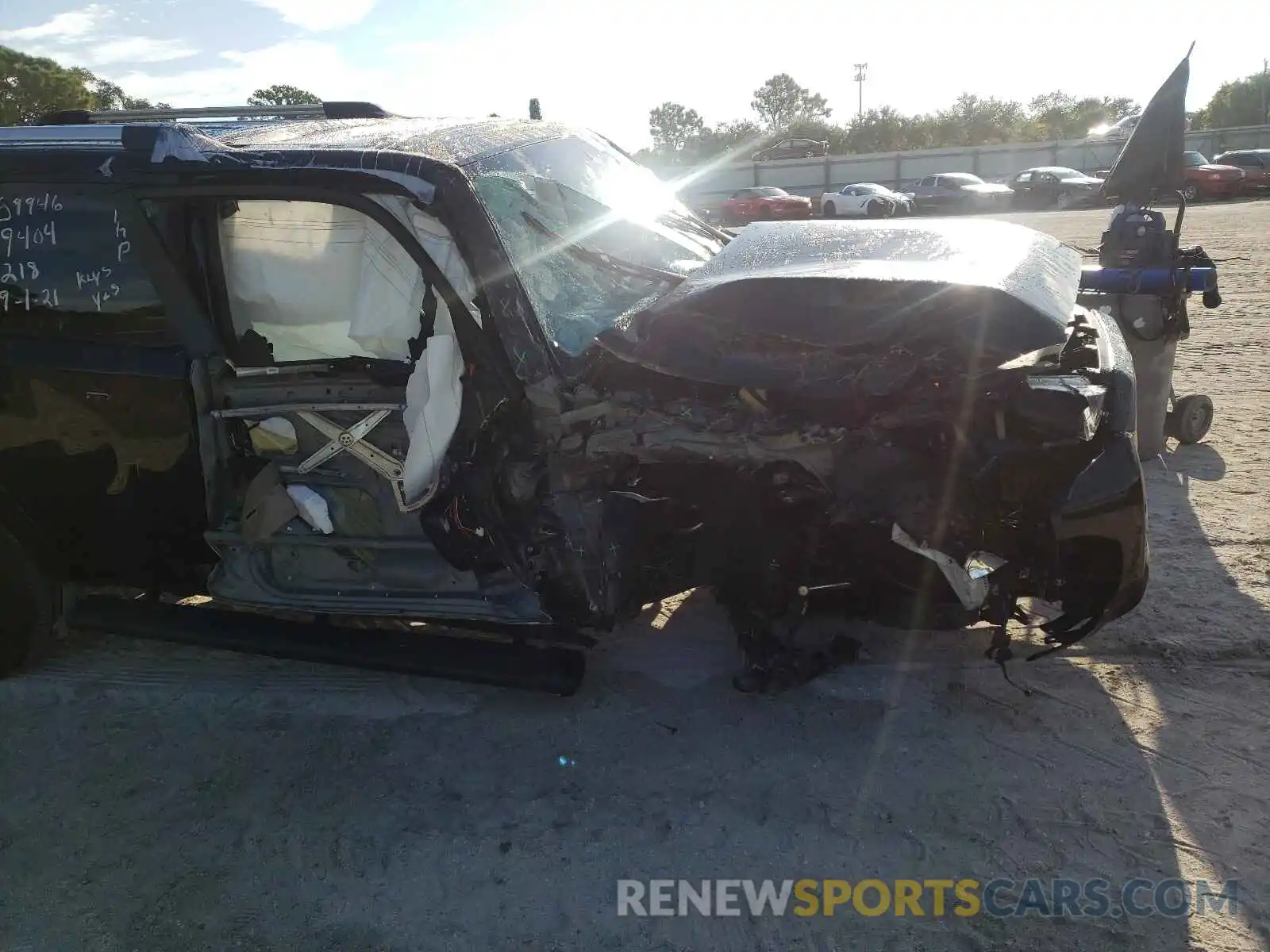 9 Photograph of a damaged car JTEZU5JR8K5199404 TOYOTA 4RUNNER 2019