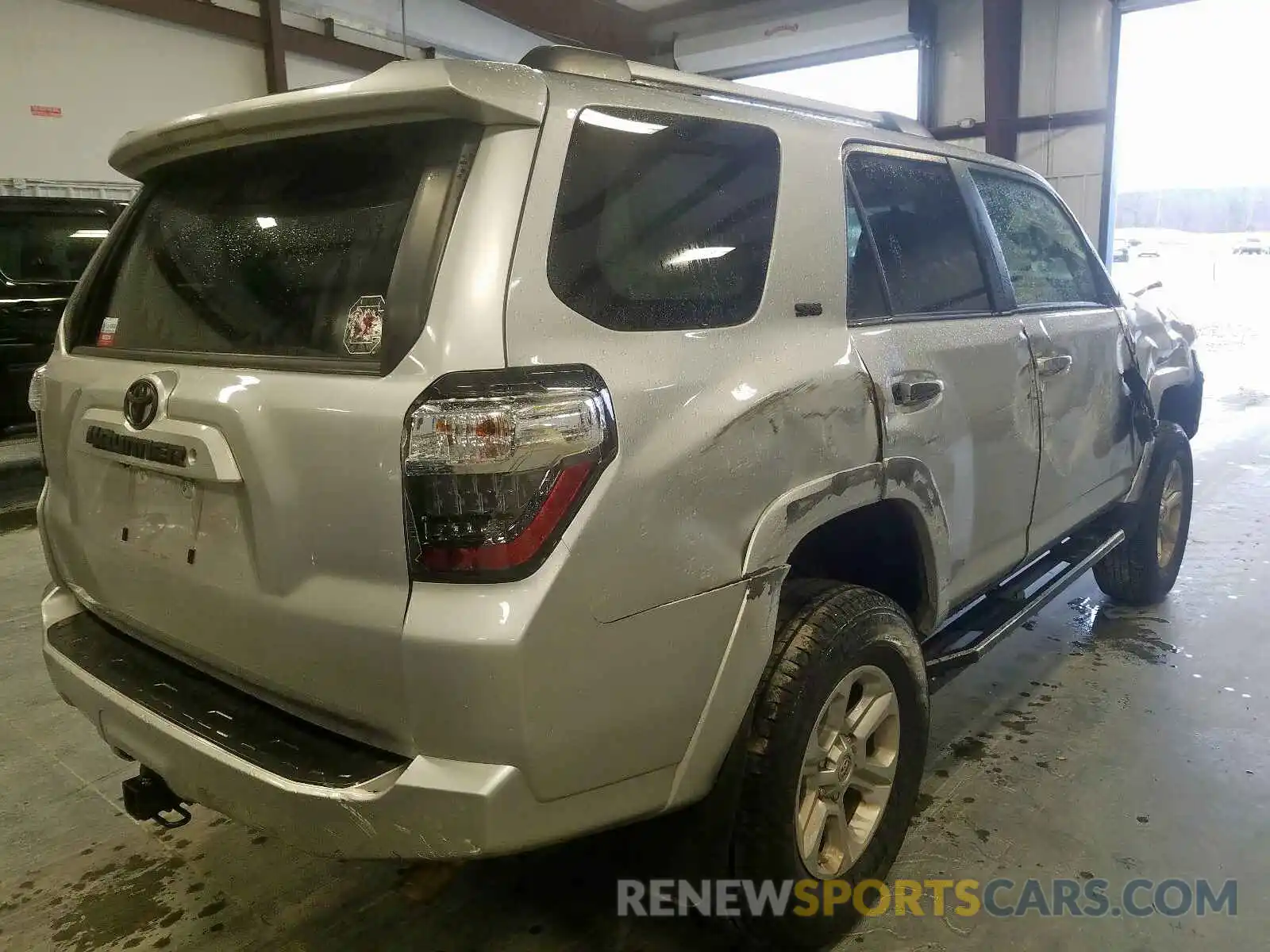 4 Photograph of a damaged car JTEZU5JR8K5203063 TOYOTA 4RUNNER 2019