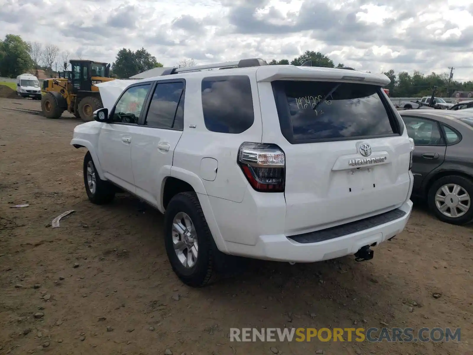 3 Photograph of a damaged car JTEZU5JR8K5205153 TOYOTA 4RUNNER 2019