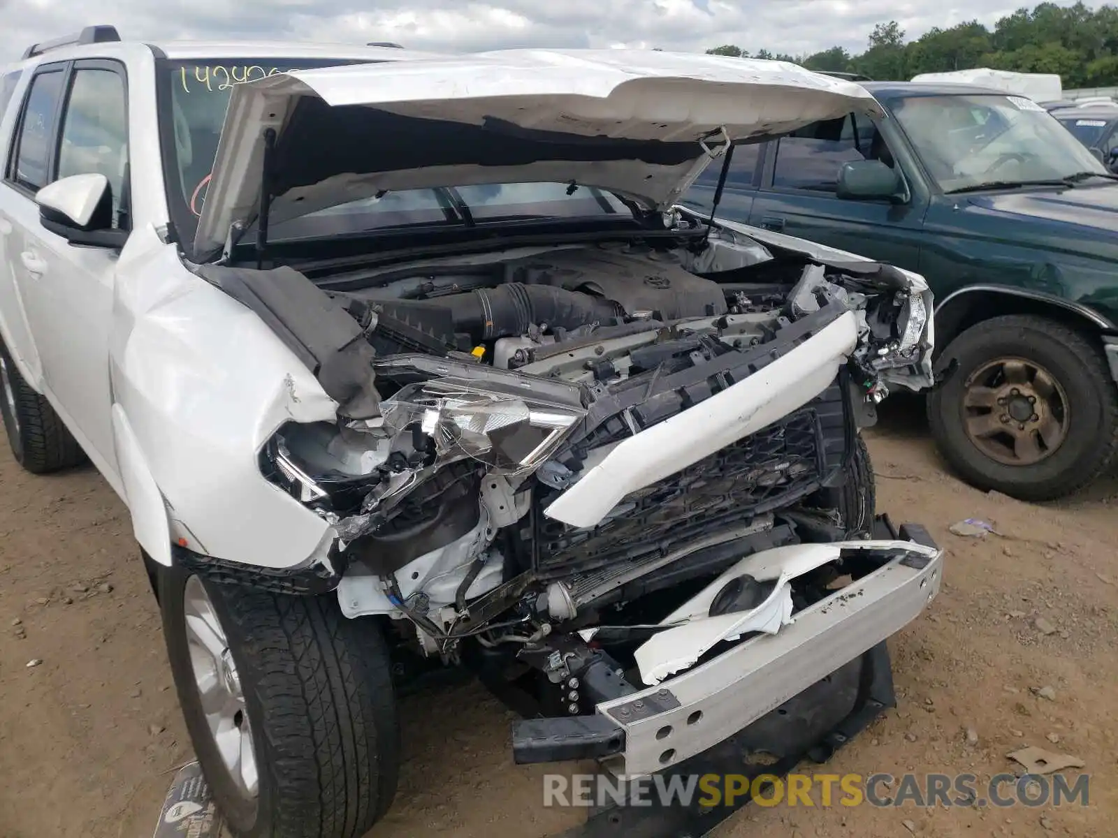 9 Photograph of a damaged car JTEZU5JR8K5205153 TOYOTA 4RUNNER 2019