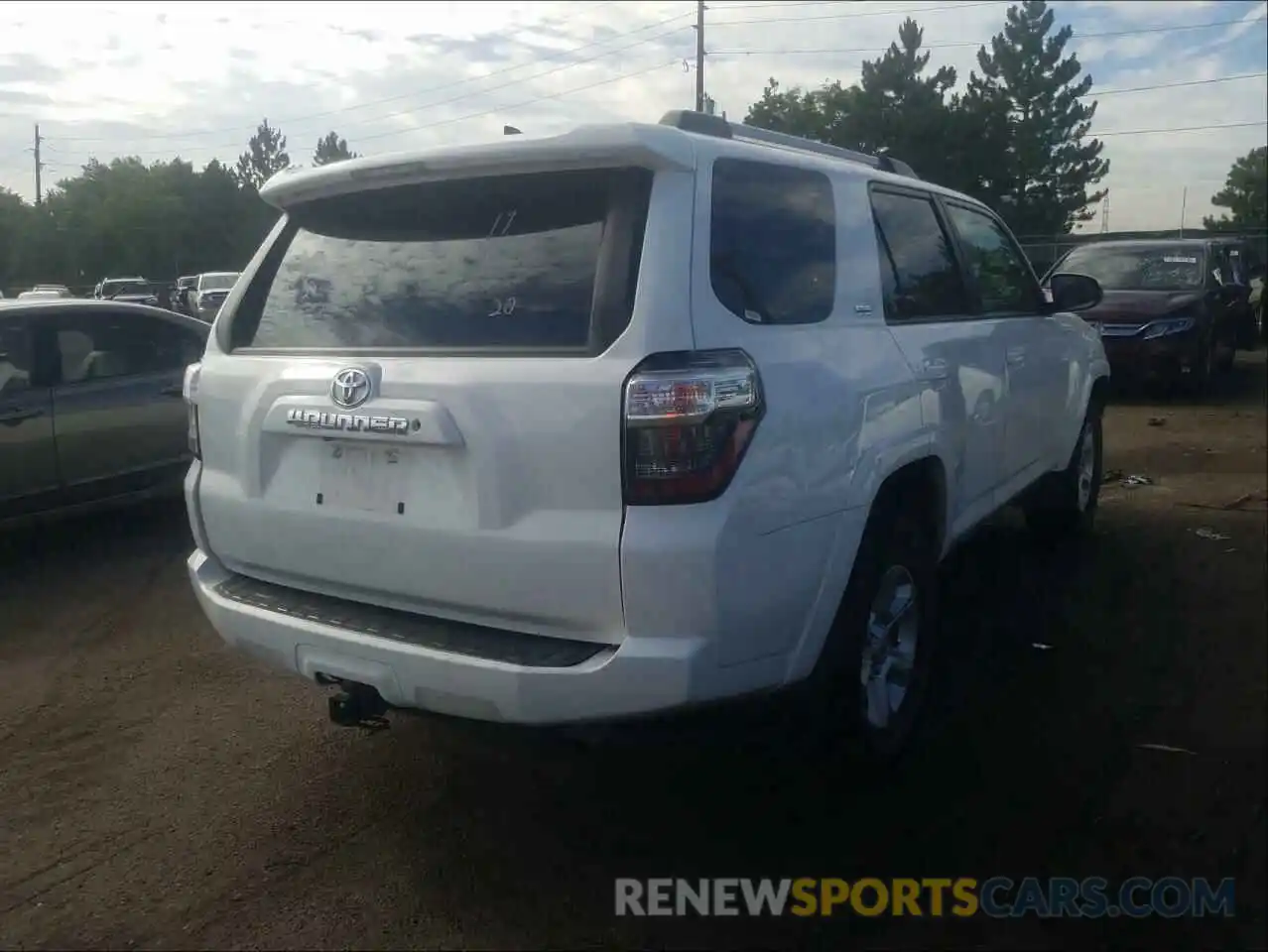 4 Photograph of a damaged car JTEZU5JR8K5205167 TOYOTA 4RUNNER 2019