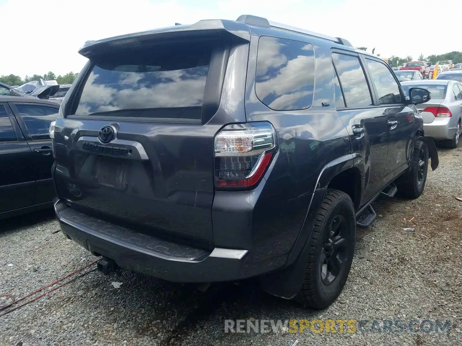 4 Photograph of a damaged car JTEZU5JR8K5208120 TOYOTA 4RUNNER 2019