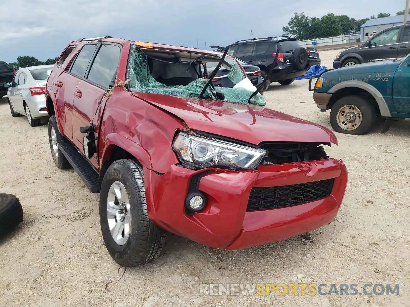 1 Photograph of a damaged car JTEZU5JR8K5208506 TOYOTA 4RUNNER 2019