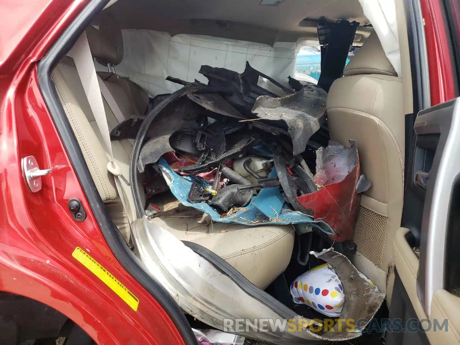 6 Photograph of a damaged car JTEZU5JR8K5208506 TOYOTA 4RUNNER 2019