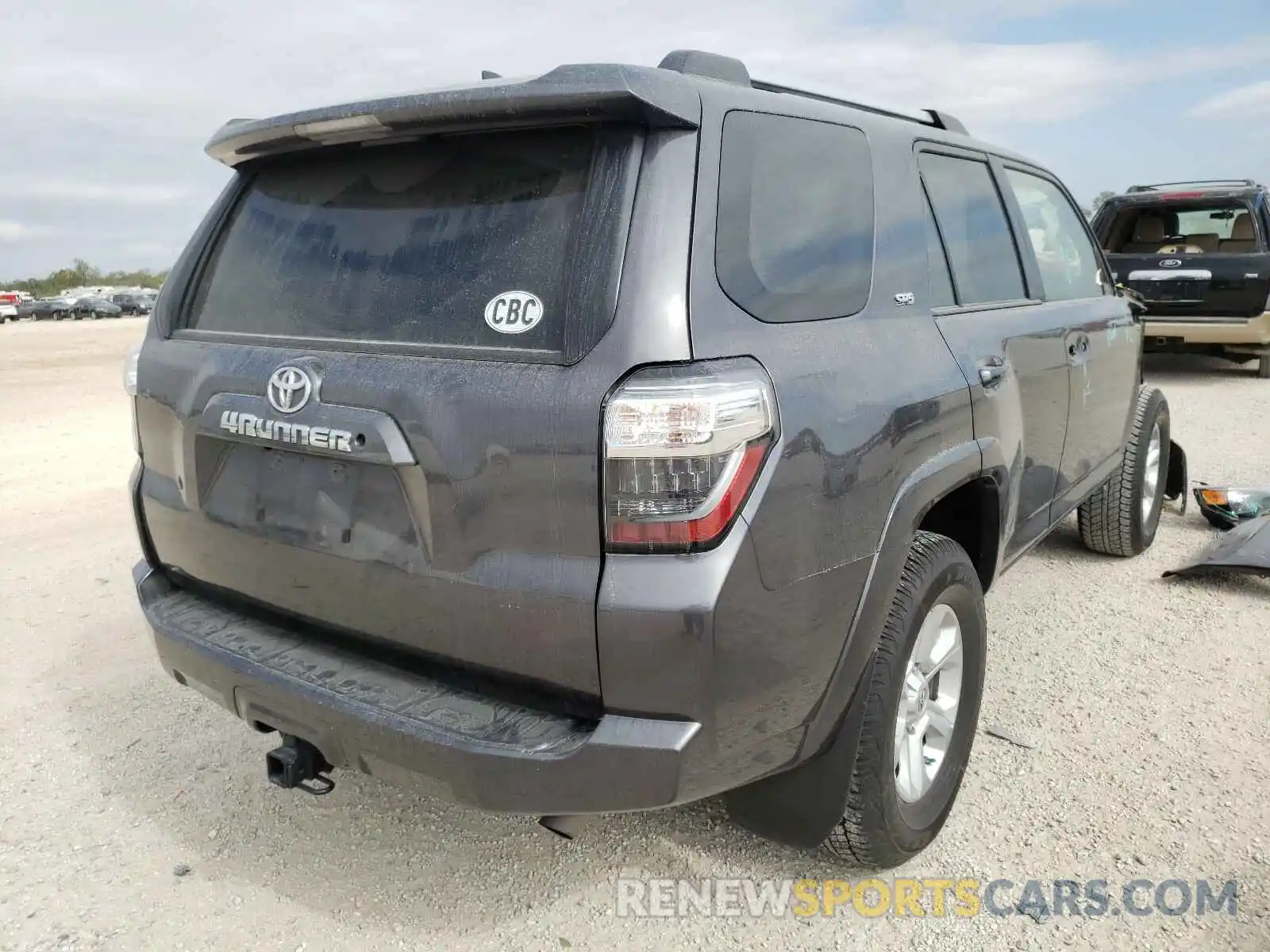 4 Photograph of a damaged car JTEZU5JR8K5209641 TOYOTA 4RUNNER 2019