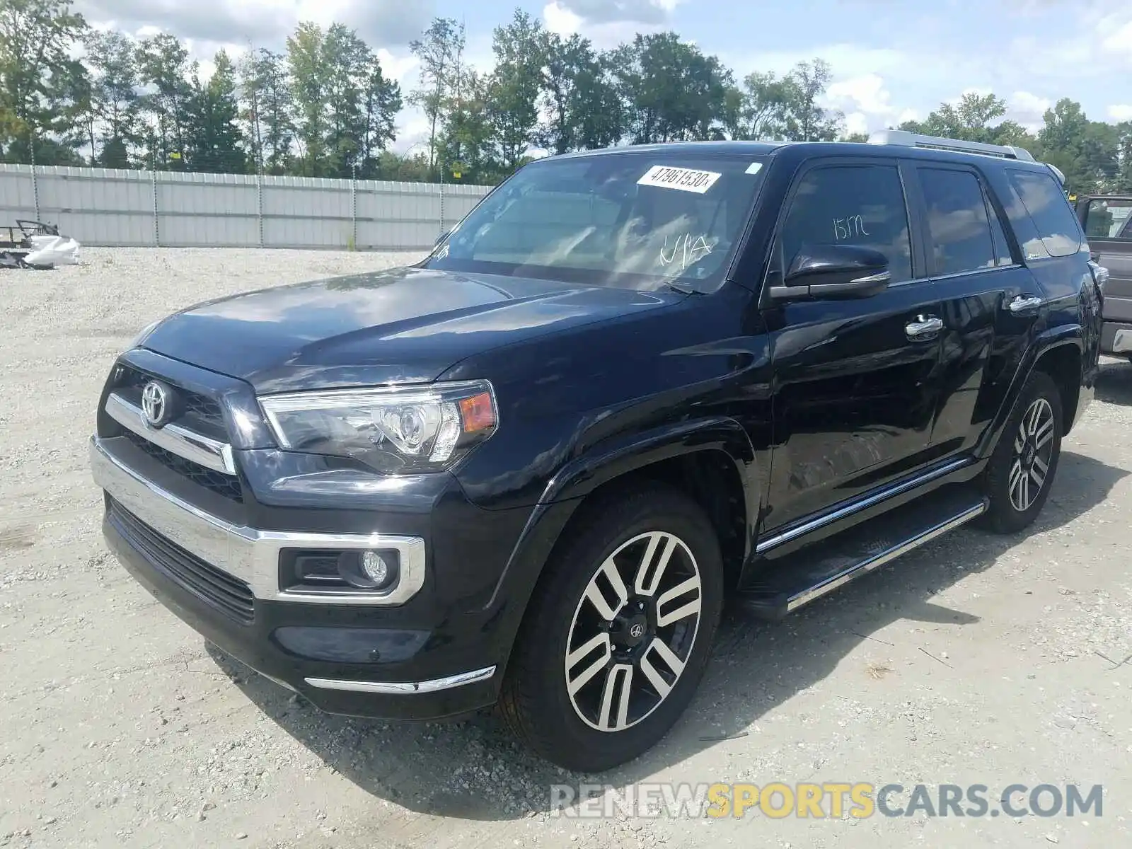 2 Photograph of a damaged car JTEZU5JR8K5211647 TOYOTA 4RUNNER 2019