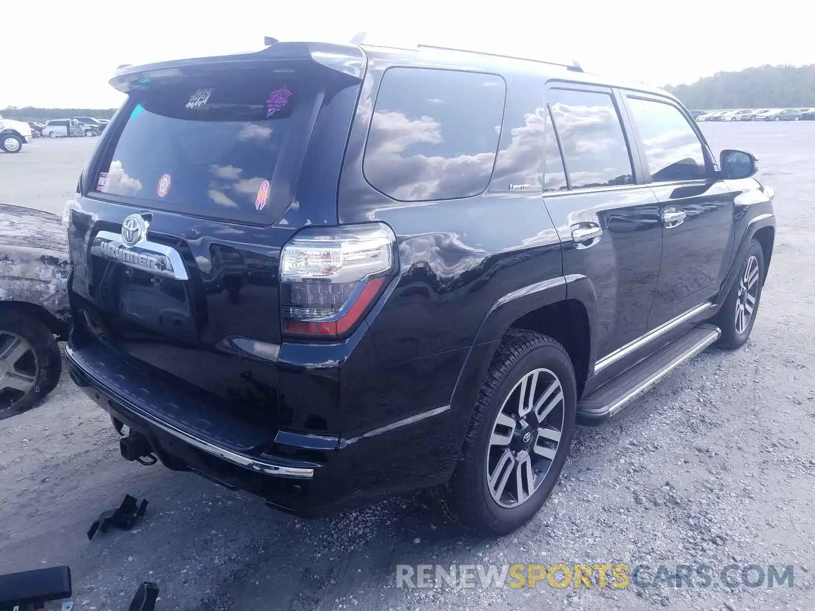 4 Photograph of a damaged car JTEZU5JR8K5211647 TOYOTA 4RUNNER 2019