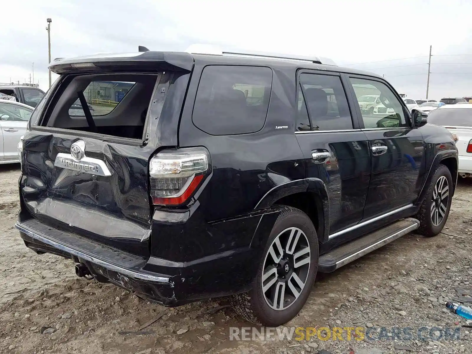 4 Photograph of a damaged car JTEZU5JR8K5211891 TOYOTA 4RUNNER 2019