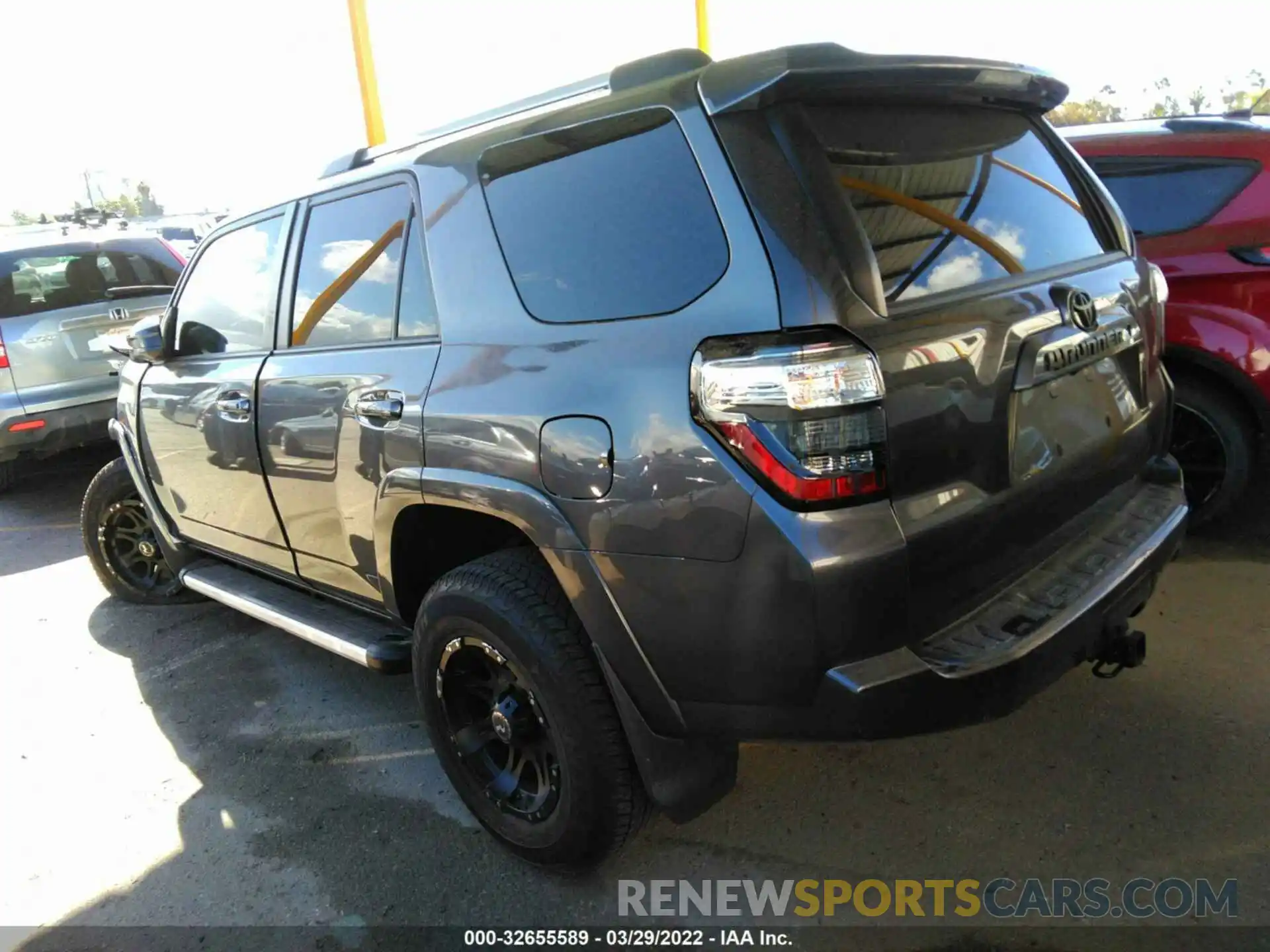 3 Фотография поврежденного автомобиля JTEZU5JR8K5213592 TOYOTA 4RUNNER 2019