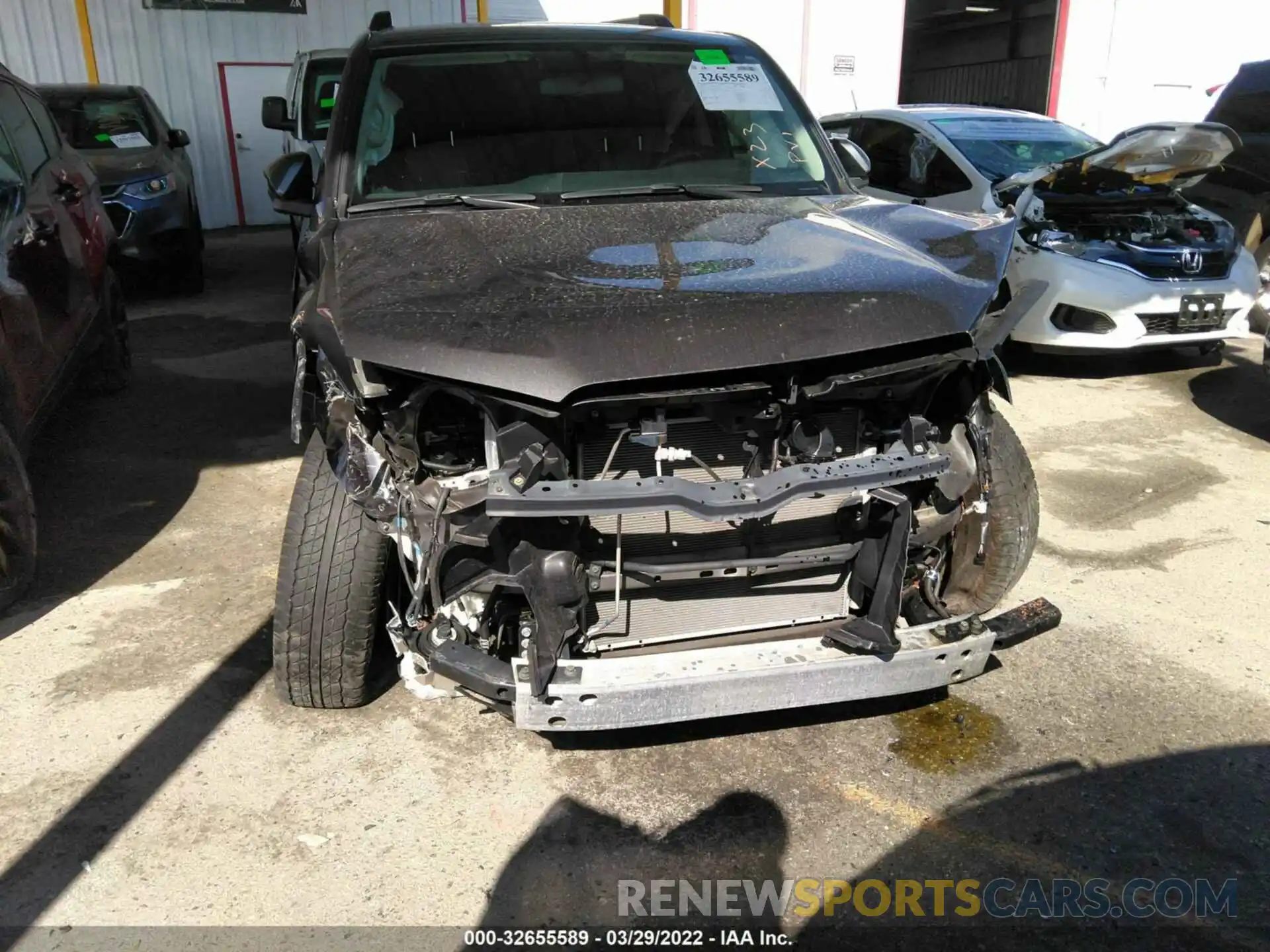 6 Photograph of a damaged car JTEZU5JR8K5213592 TOYOTA 4RUNNER 2019