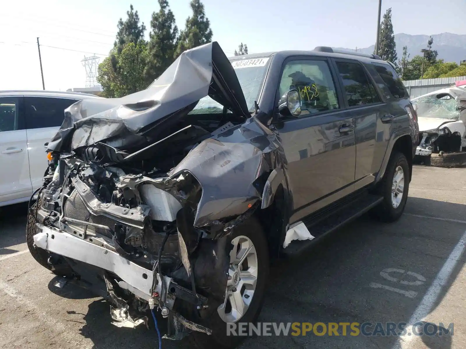 2 Photograph of a damaged car JTEZU5JR9K5191585 TOYOTA 4RUNNER 2019