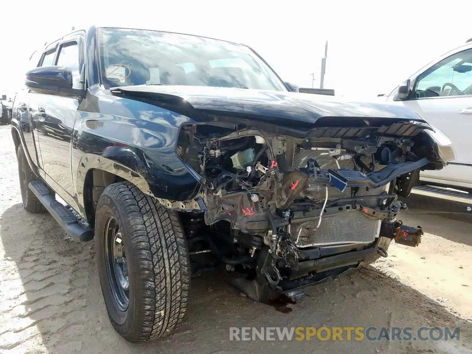 1 Photograph of a damaged car JTEZU5JR9K5192431 TOYOTA 4RUNNER 2019