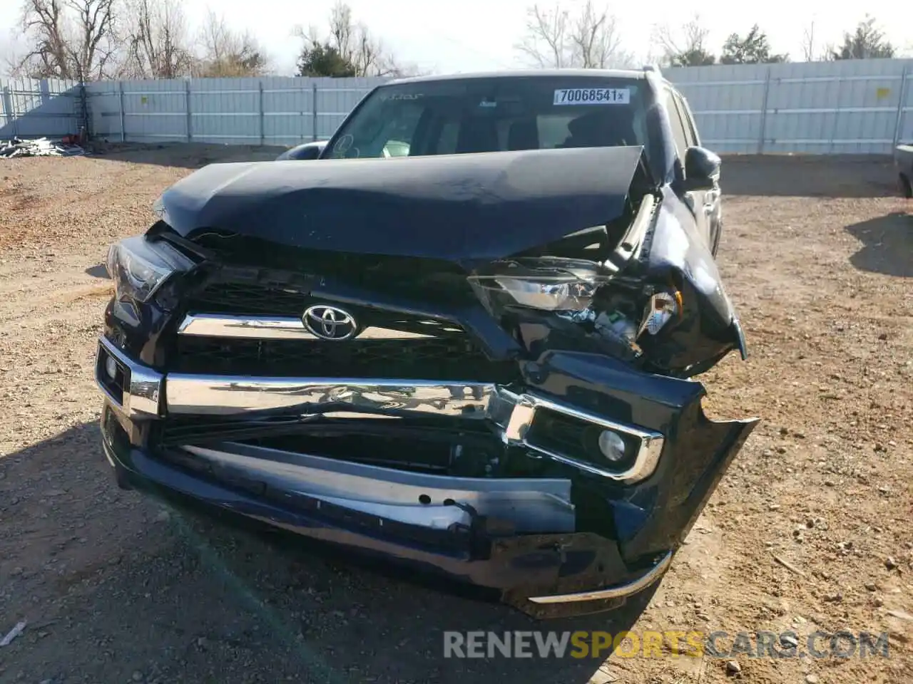 9 Photograph of a damaged car JTEZU5JR9K5193305 TOYOTA 4RUNNER 2019