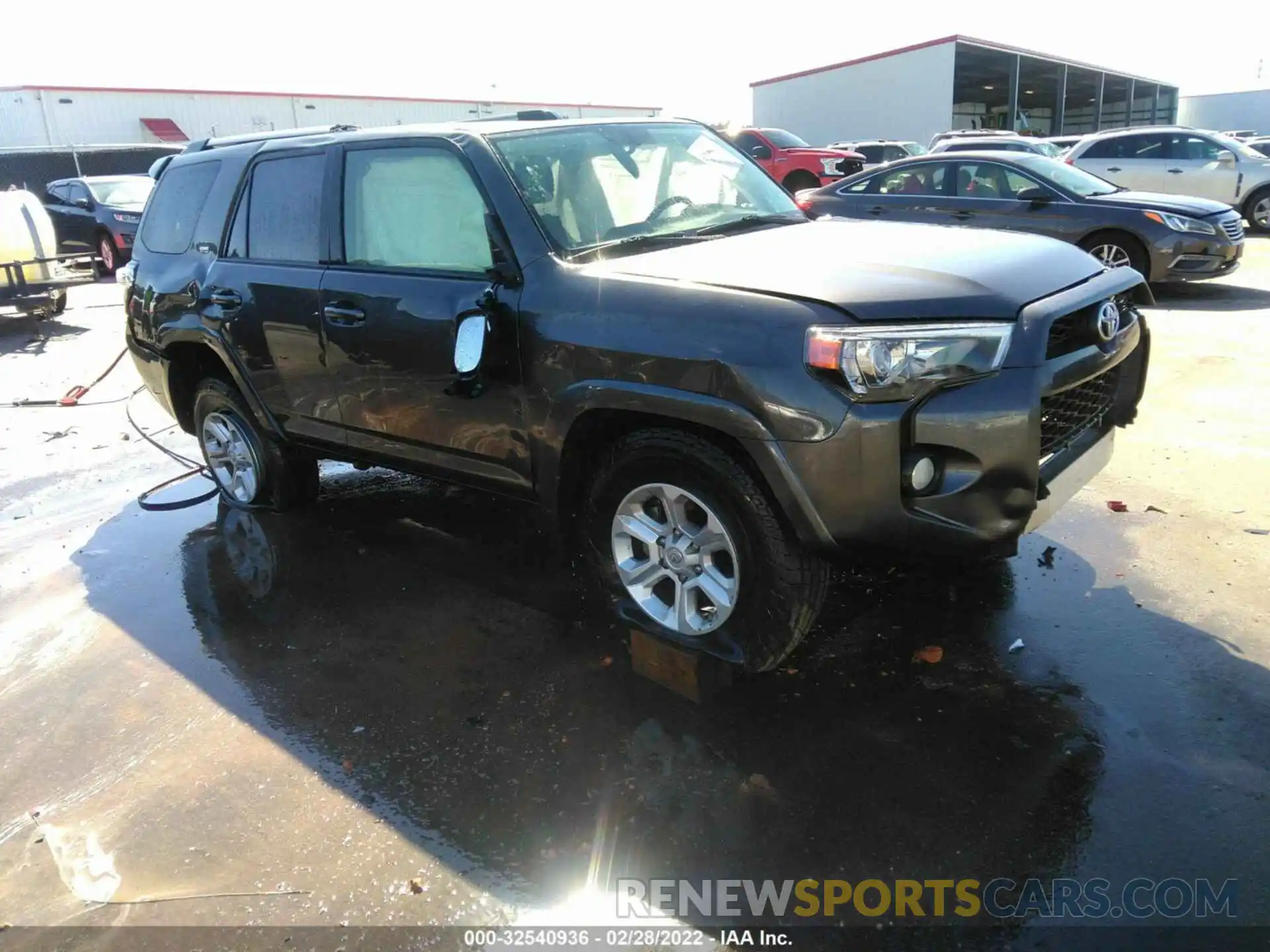 1 Photograph of a damaged car JTEZU5JR9K5193630 TOYOTA 4RUNNER 2019